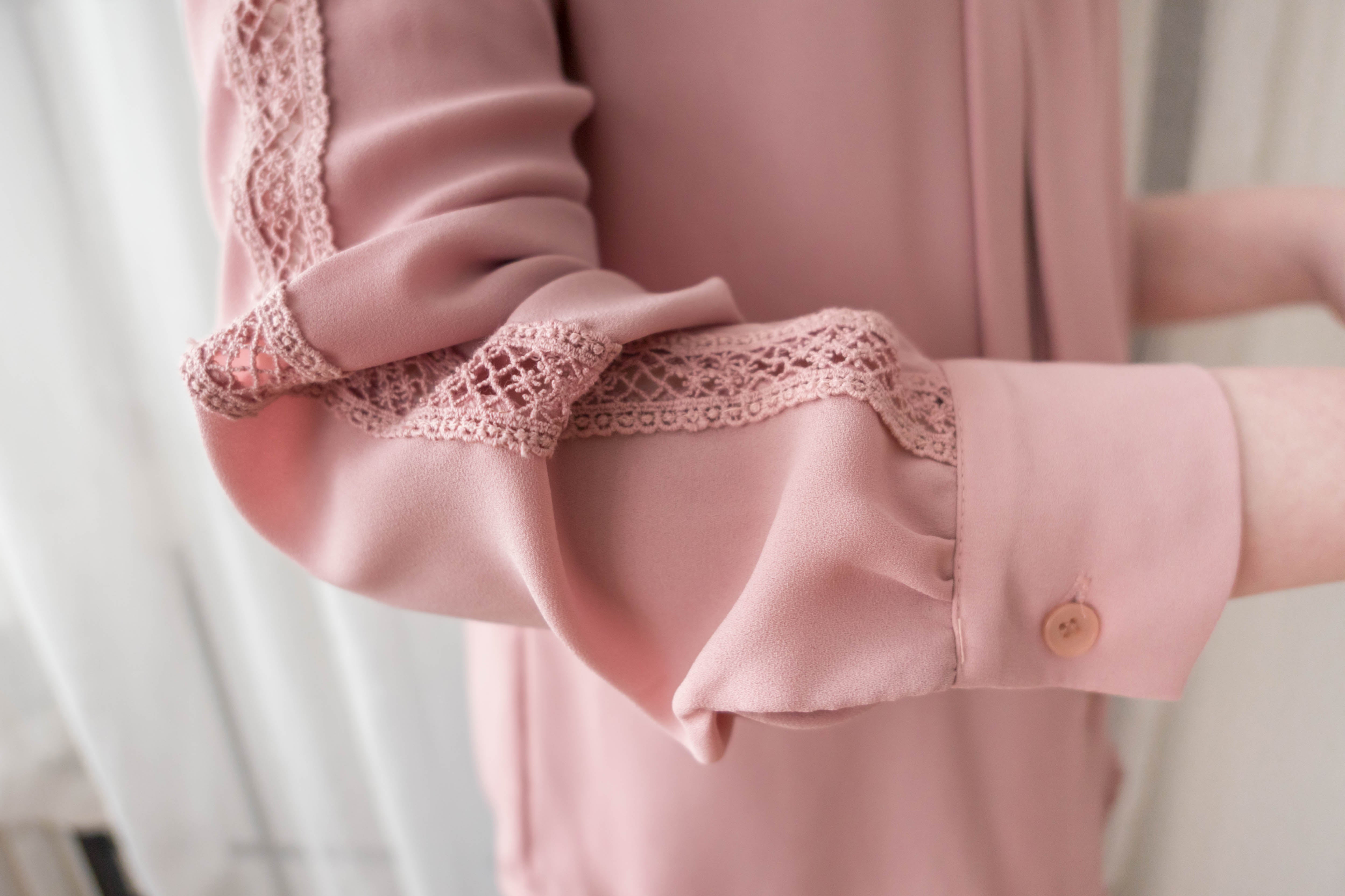Floral Lace 雪紡絲帶領口通花線手袖, Blouse/ BU8977