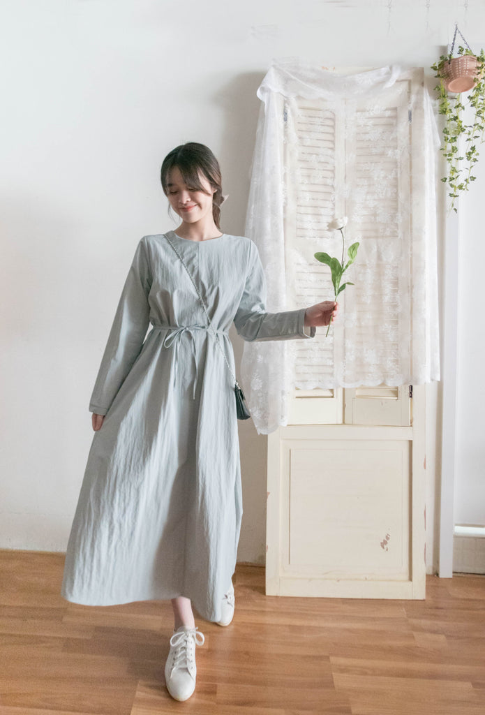 SoftTone 溫柔隨性簡約中車線綁帶連身裙, Dress/ DS9354