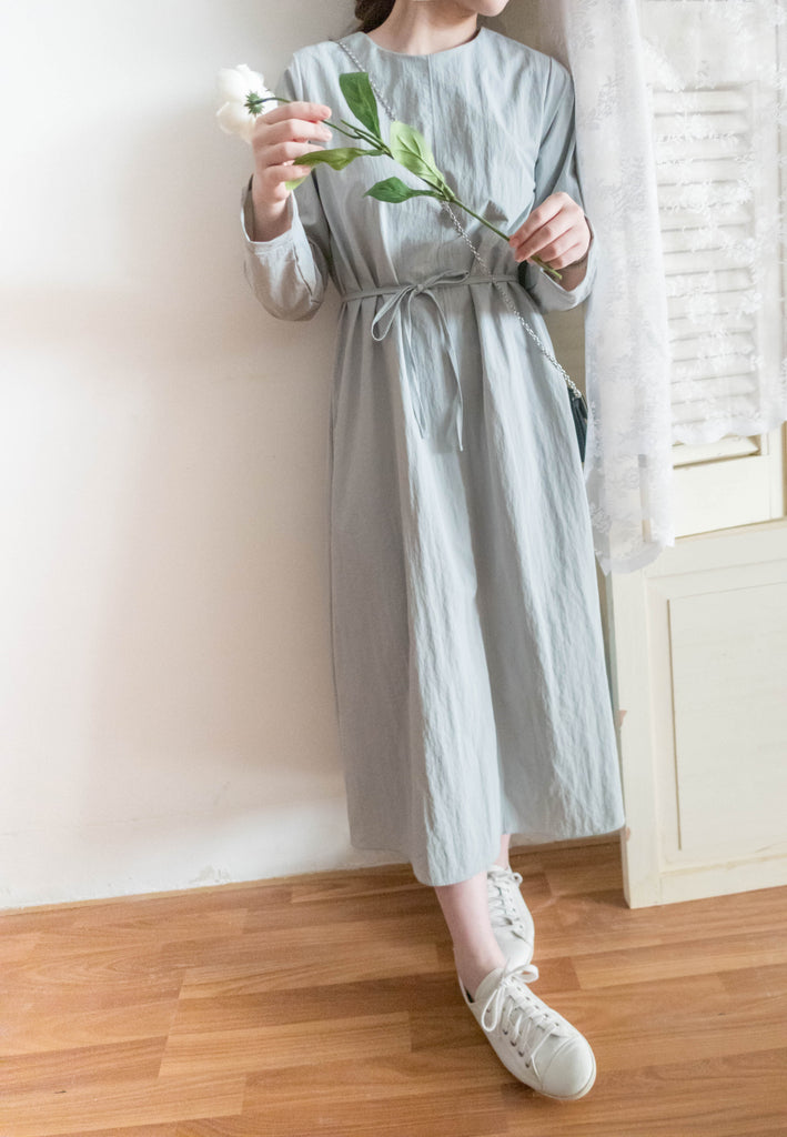 SoftTone 溫柔隨性簡約中車線綁帶連身裙, Dress/ DS9354
