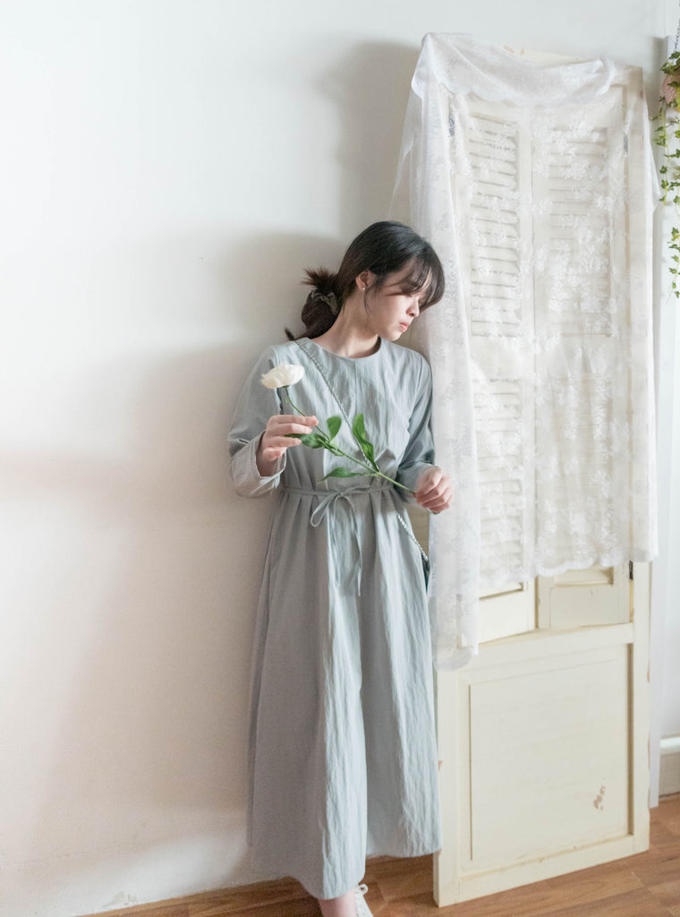 SoftTone 溫柔隨性簡約中車線綁帶連身裙, Dress/ DS9354
