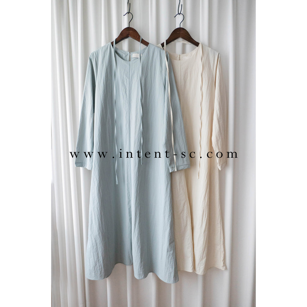 SoftTone 溫柔隨性簡約中車線綁帶連身裙, Dress/ DS9354