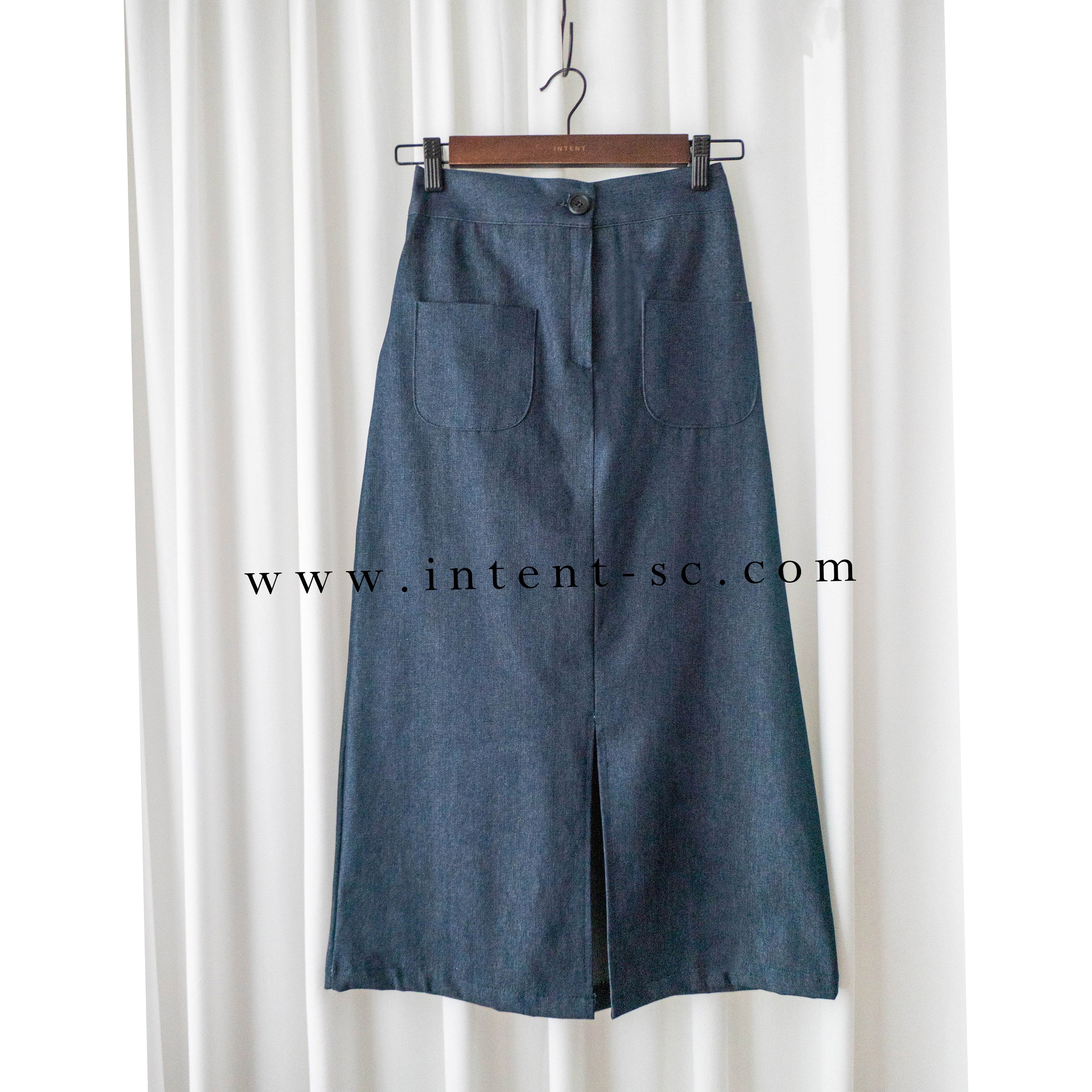 Denim 雙口袋牛仔色前開叉H形裙, Dress/ SK8749