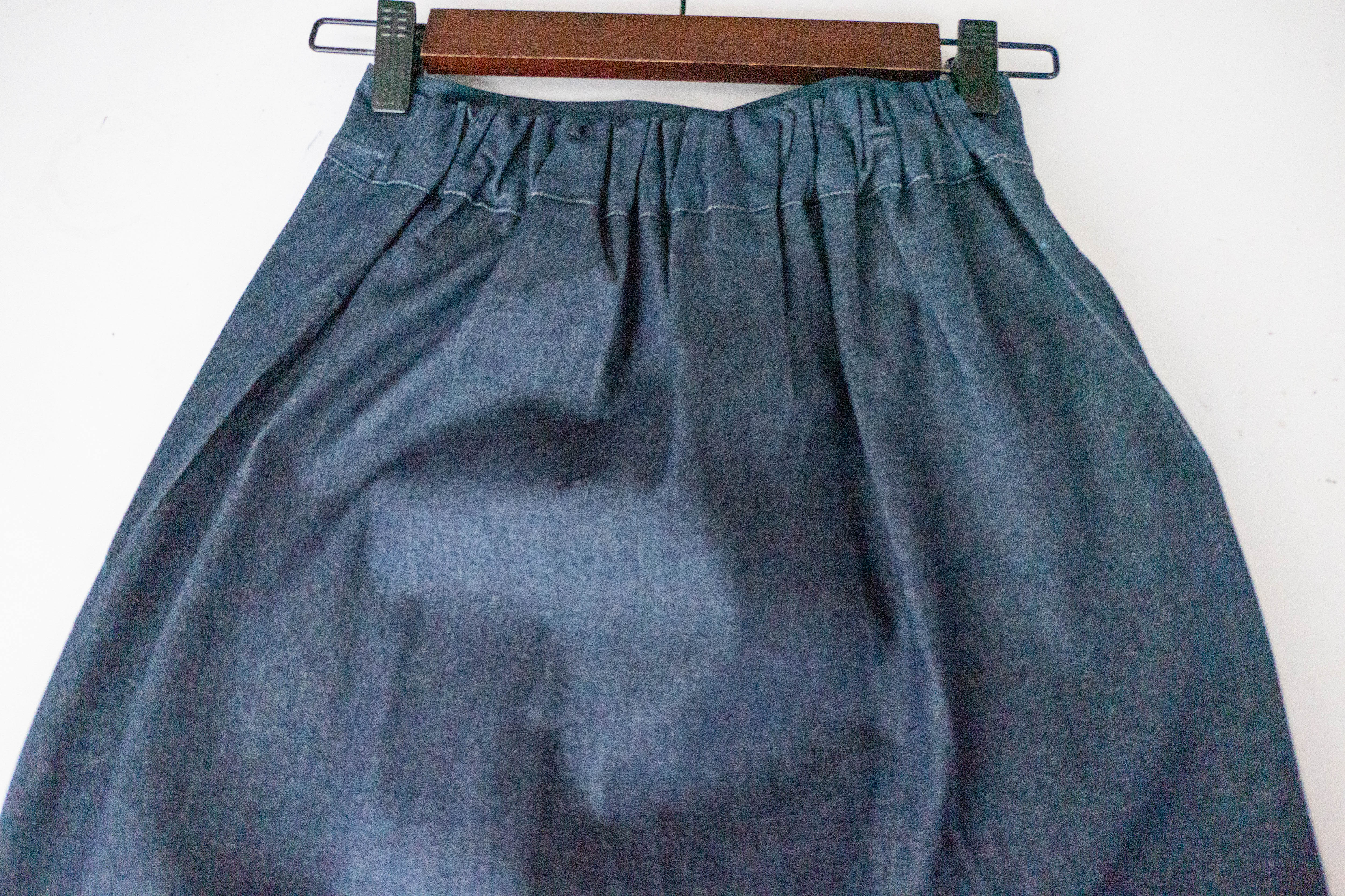 Denim 雙口袋牛仔色前開叉H形裙, Dress/ SK8749