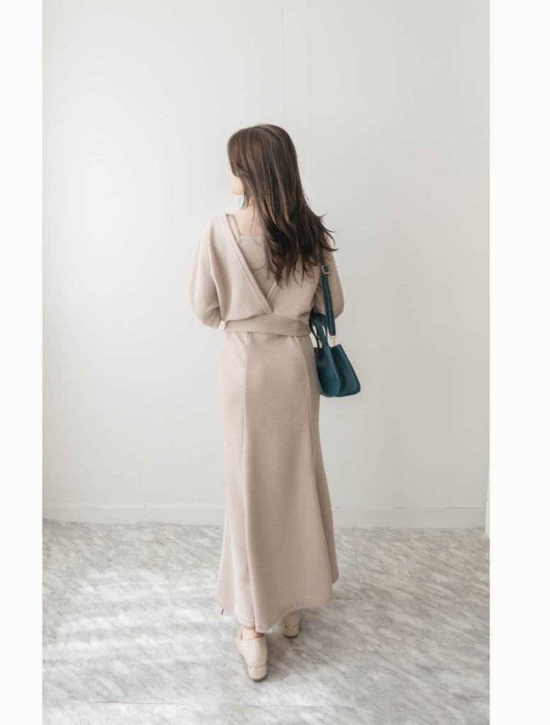 Beige Fishtail 杏色層次前後兩著彈性套裝, Dress/ DS9358