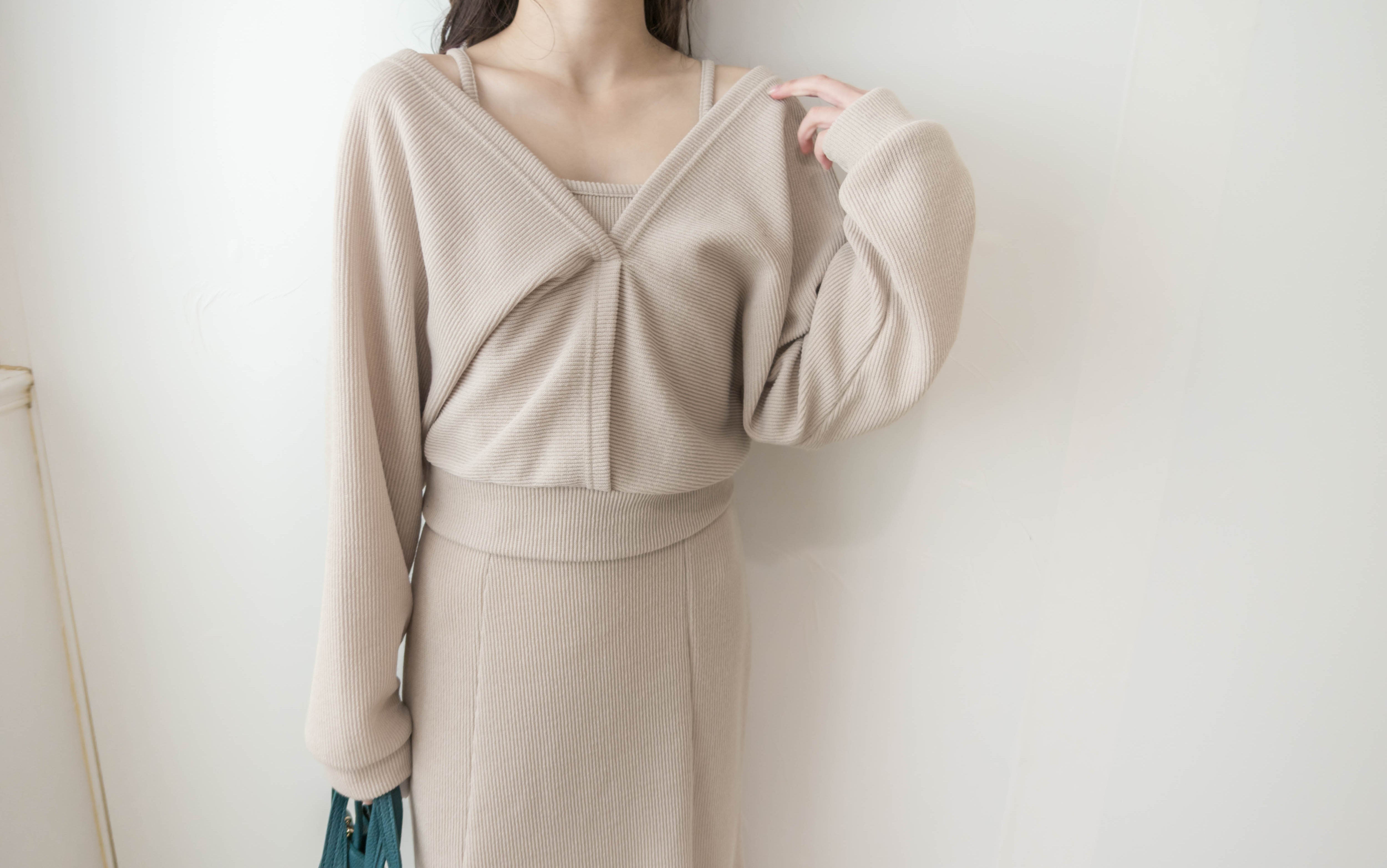 Beige Fishtail 杏色層次前後兩著彈性套裝, Dress/ DS9358