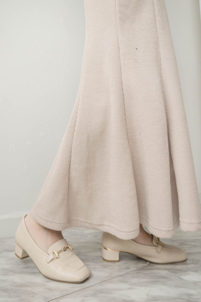 Beige Fishtail 杏色層次前後兩著彈性套裝, Dress/ DS9358