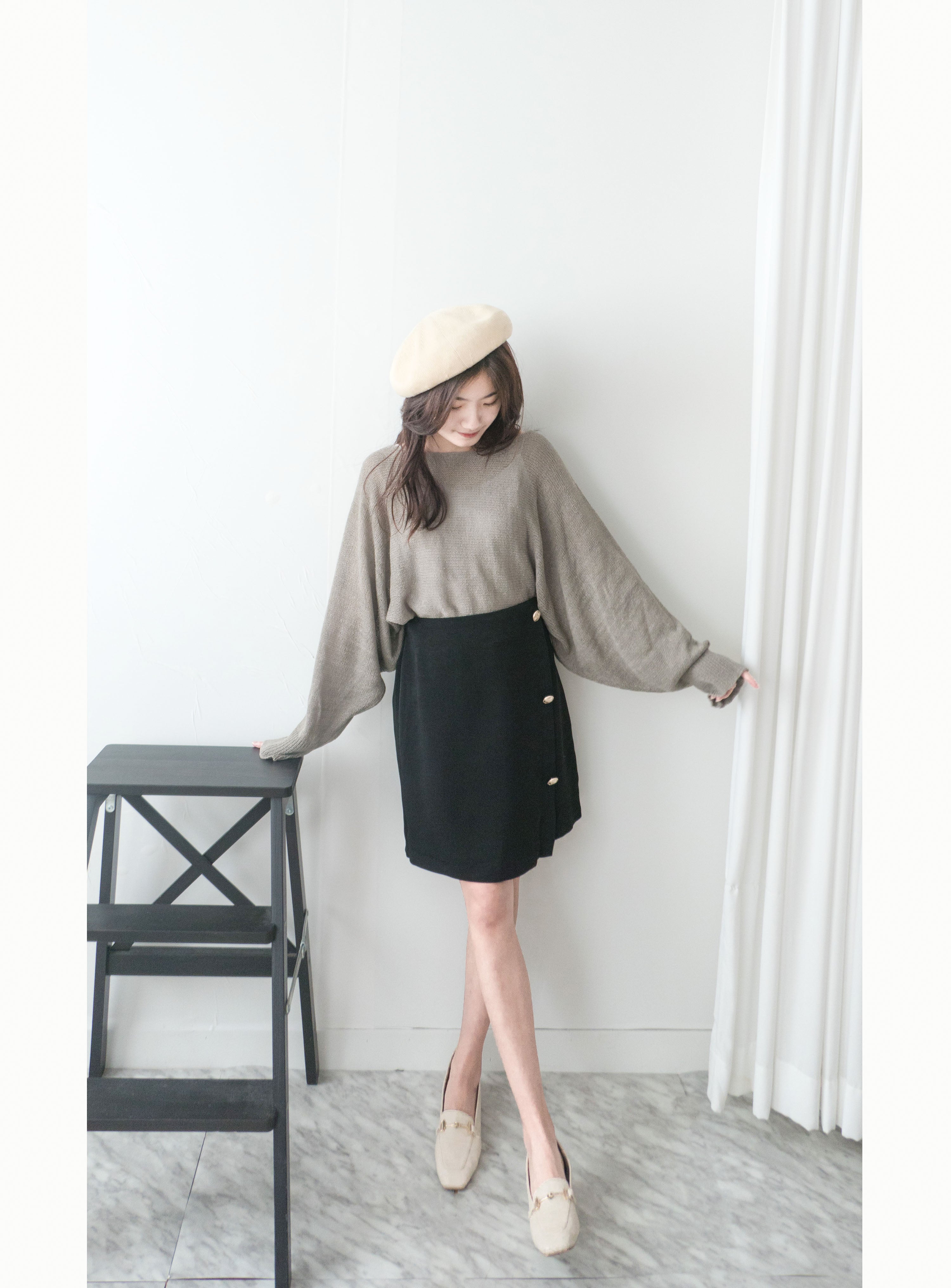 Silky Shine 香檳色金鈕顯瘦重疊A形裙, Skirt/ SK8751