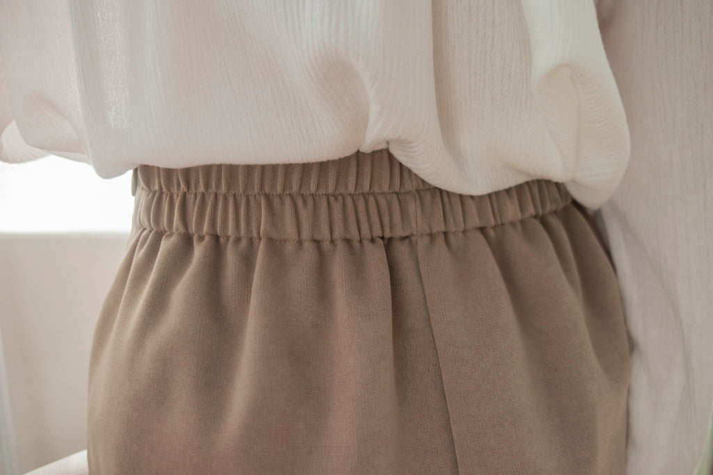 Silky Shine 香檳色金鈕顯瘦重疊A形裙, Skirt/ SK8751