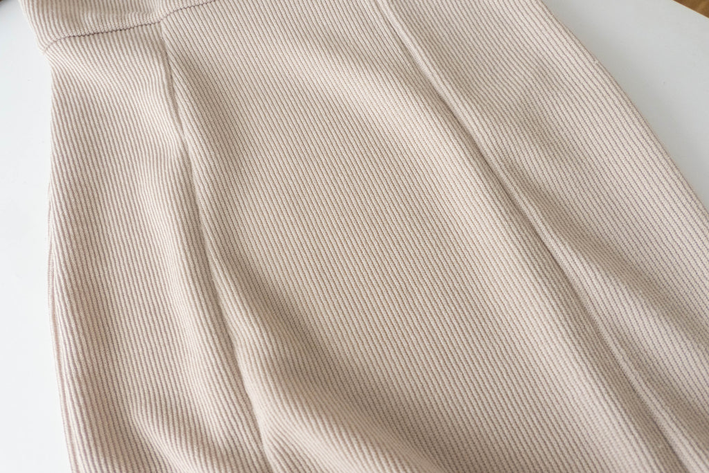 Beige Fishtail 杏色層次前後兩著彈性套裝, Dress/ DS9358