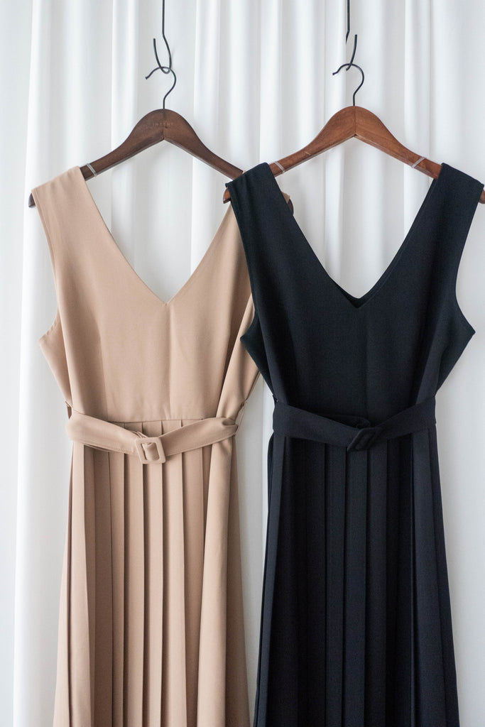 Jasmine Pleated 不經意的氣質V領雪紡前百褶飄飄背心裙, Dress/ DS9363