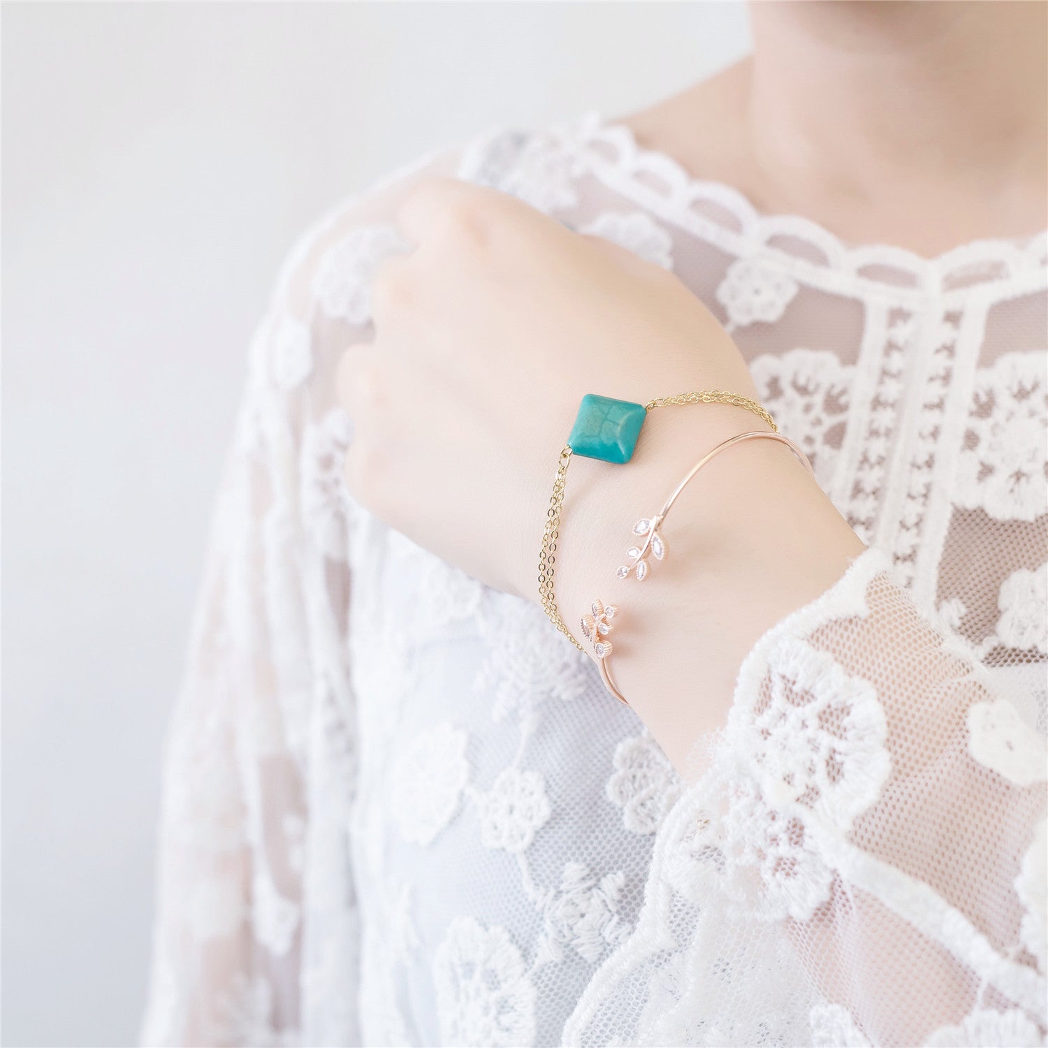 Fall of the Moon Multi Stone Bracelet / BL8016