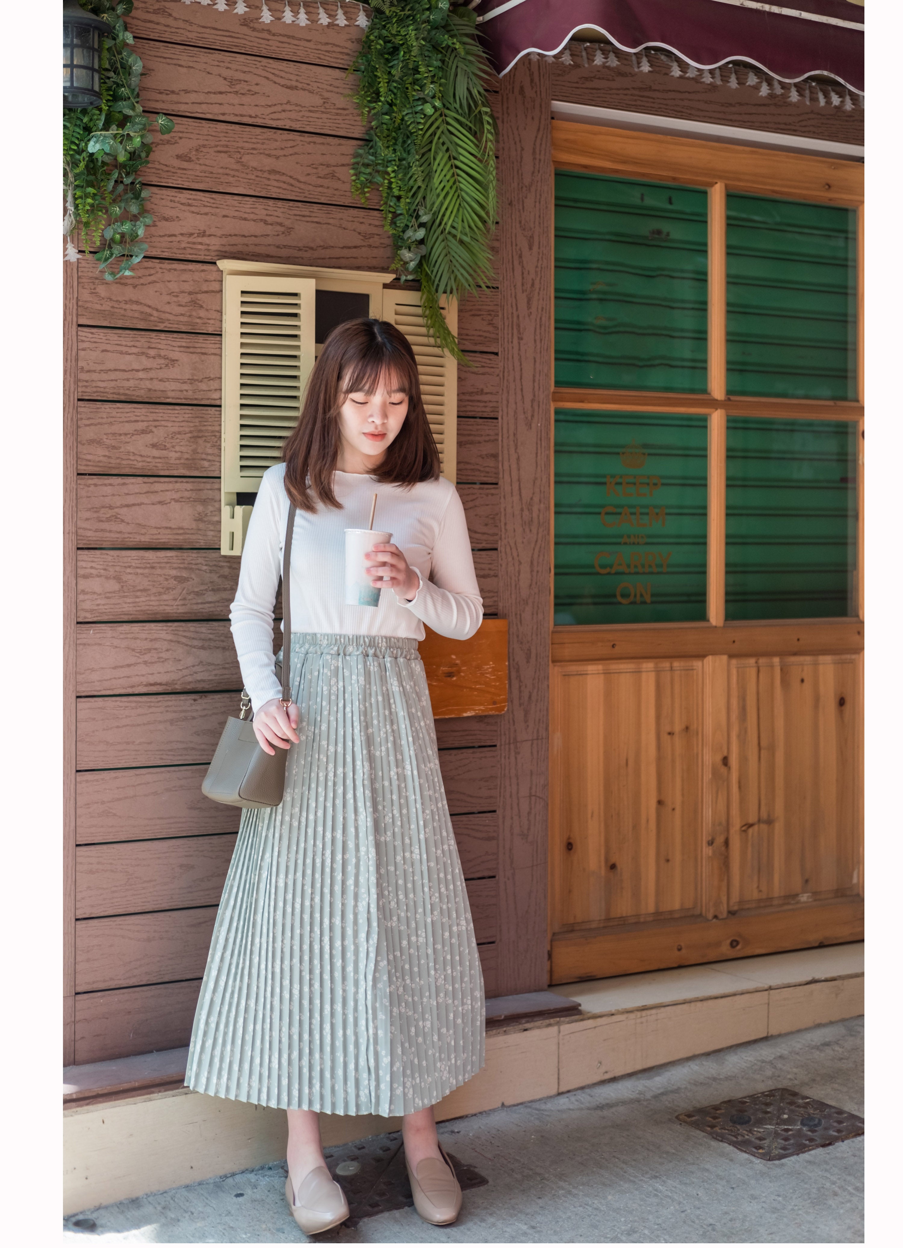 Wave 超彈性合身波浪邊裝飾打底單穿, Top/ TP8833 (White/lavender Sold out)