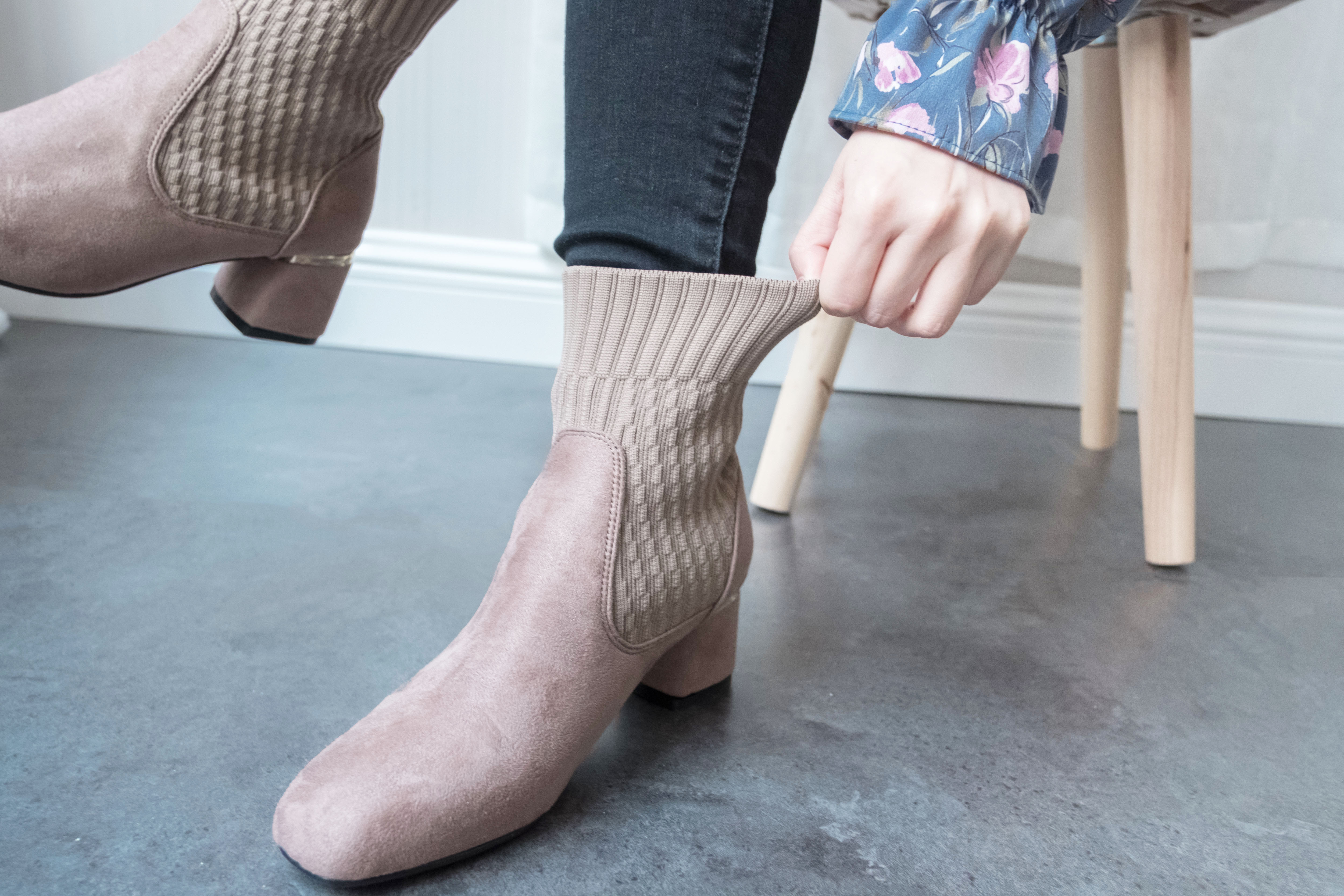 Elastic Socks 啡色彈性花紋金邊後踭, Boots/ SH8072