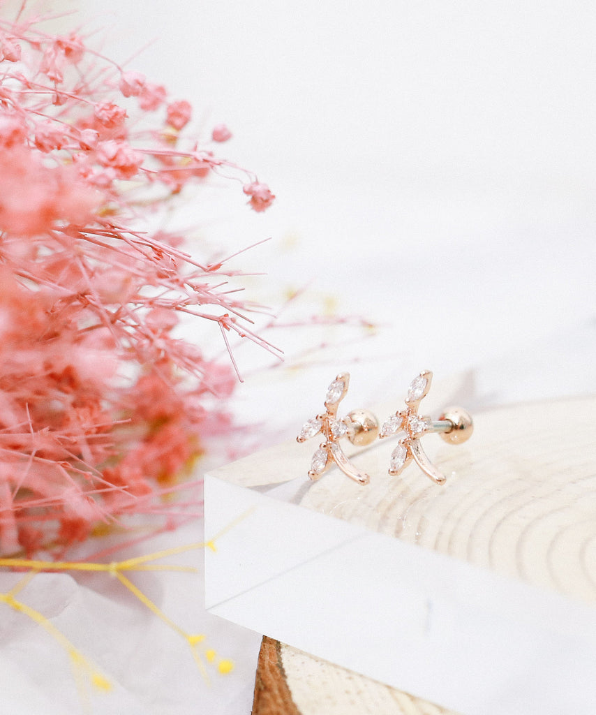 Little Leaf Earrings / ER8178