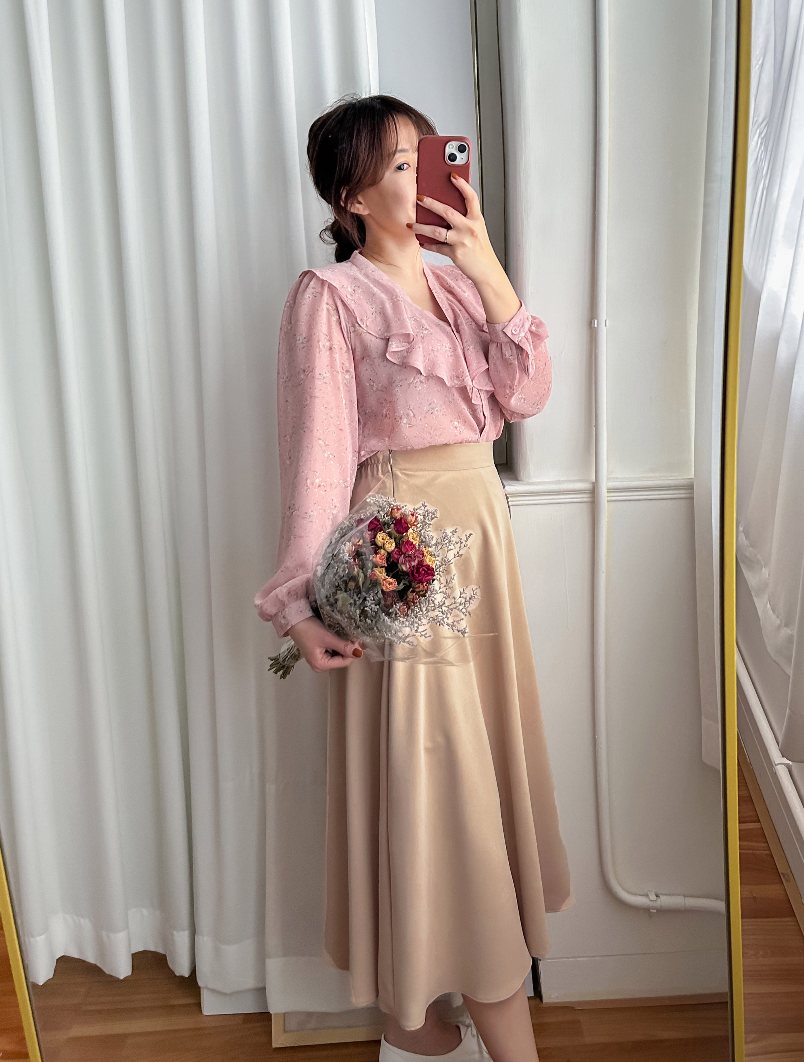 Silk Smooth 四色絲滑質料顯瘦傘形長裙, Skirt/ SK8673 (Ivory/black sold out)