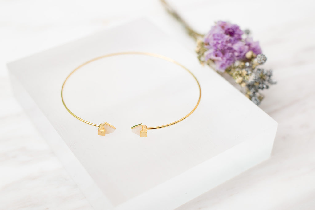 Triangle Gemstone Bangle/ BL8035