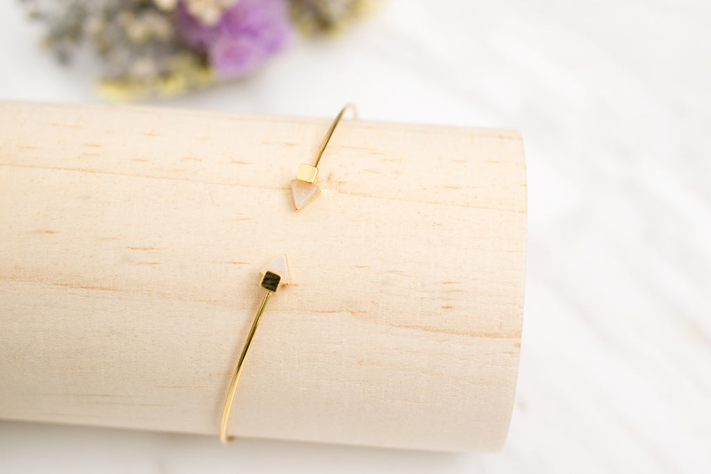 Triangle Gemstone Bangle/ BL8035