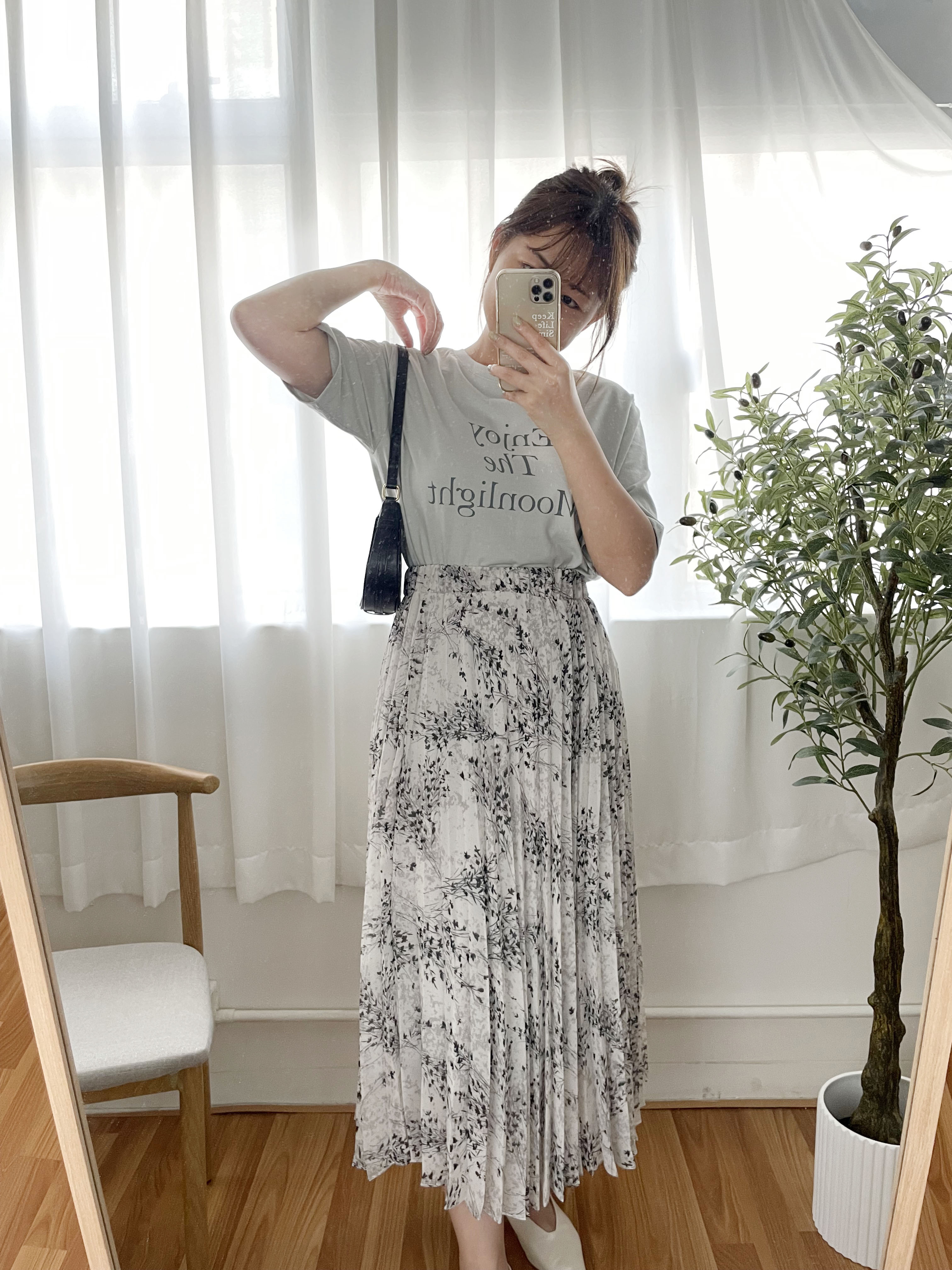 Moon Bathing 浪漫詩句文字,Tee/ TP8776 (honeydew sold out)