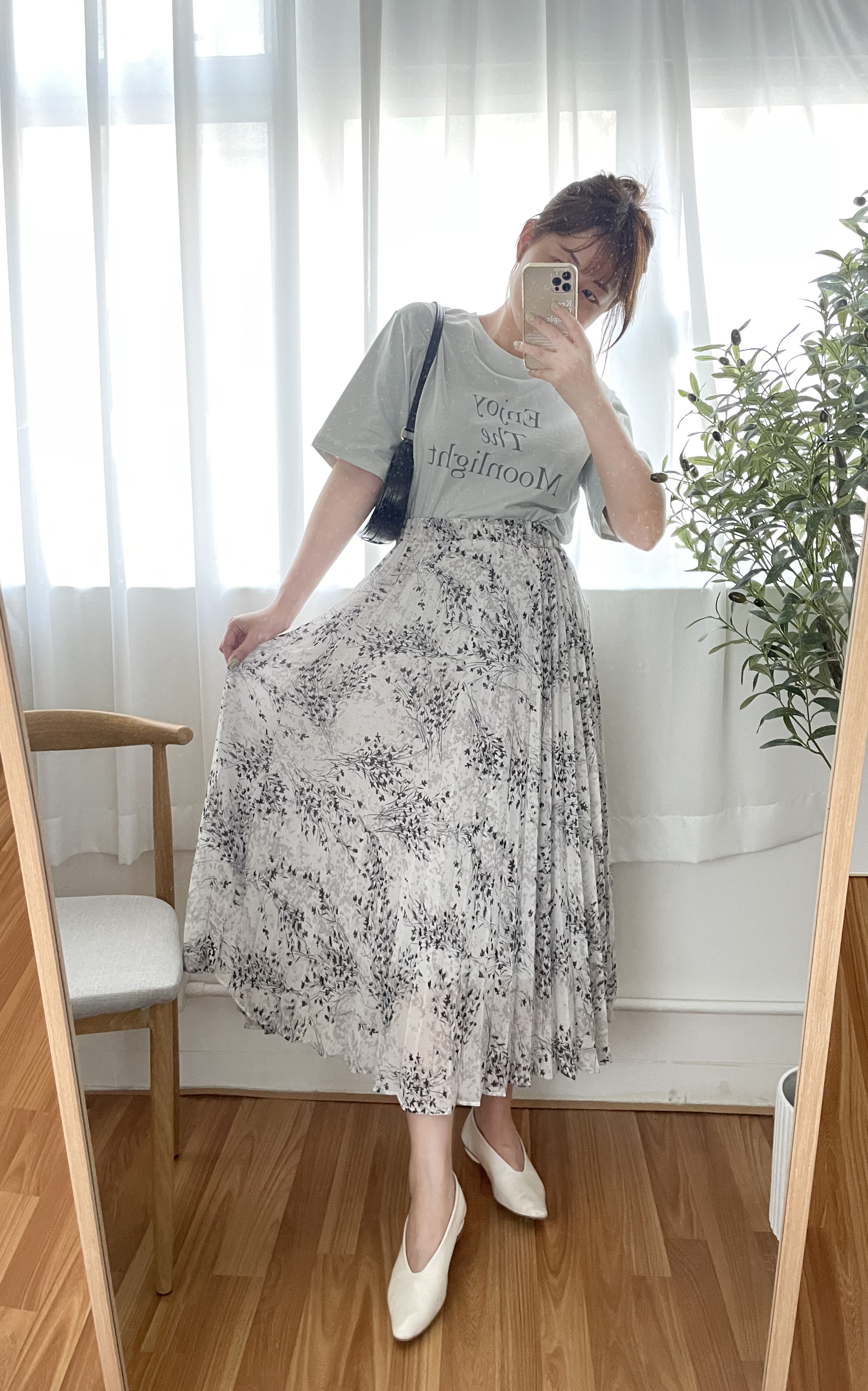 Moon Bathing 浪漫詩句文字,Tee/ TP8776 (honeydew sold out)