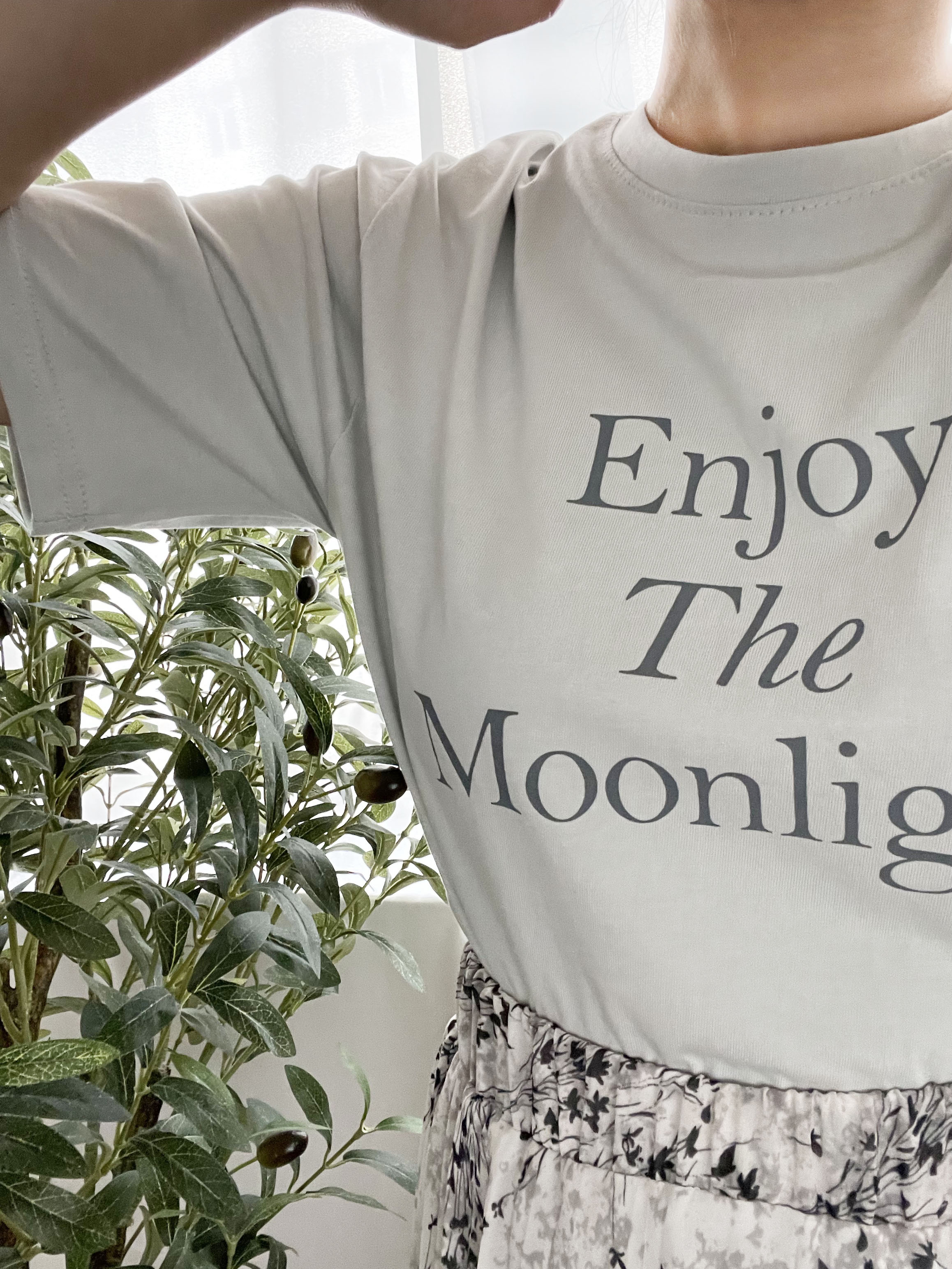 Moon Bathing 浪漫詩句文字,Tee/ TP8776 (honeydew sold out)