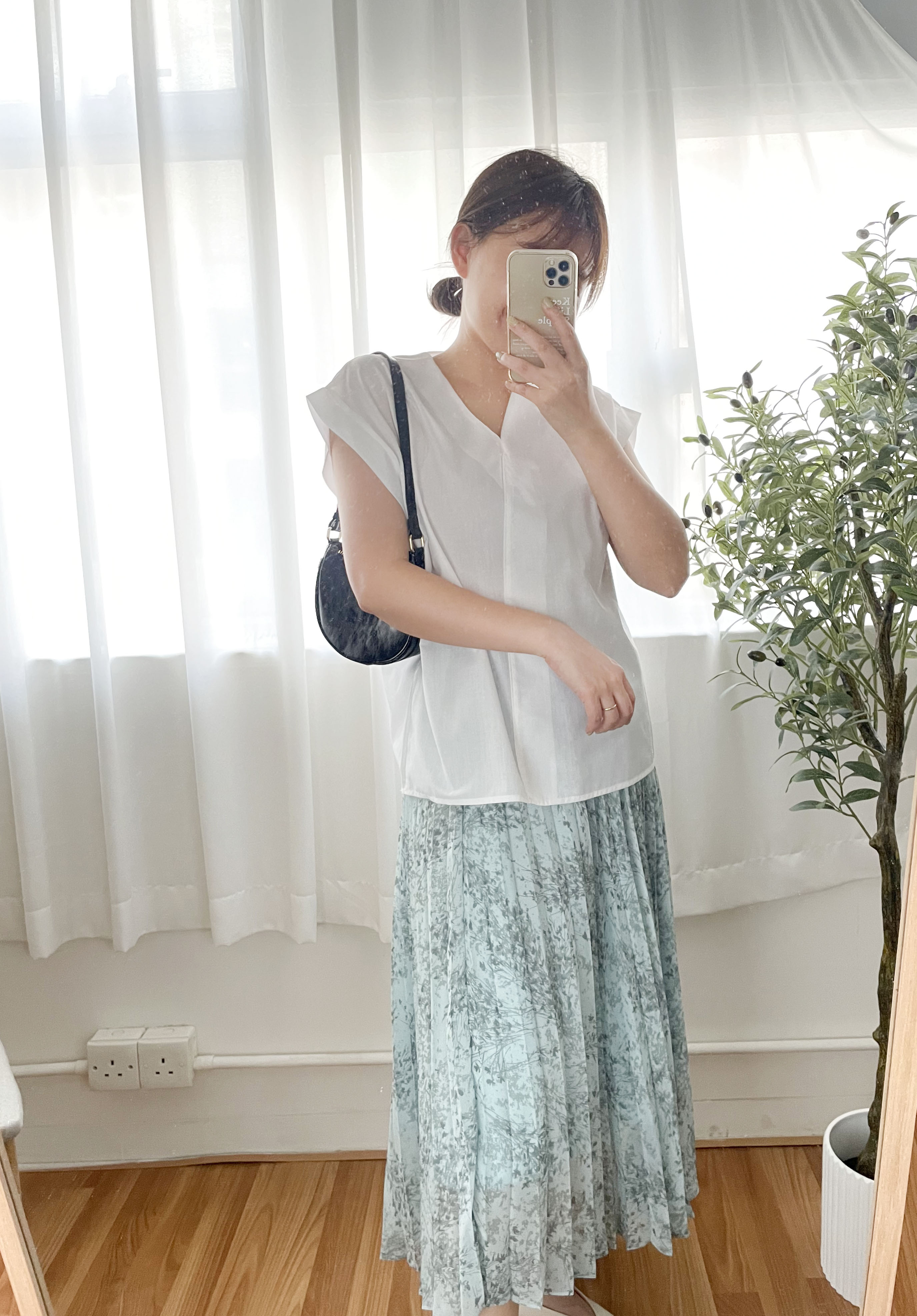 Pleated Garden 輕盈飄飄水影花枝百褶傘裙, Skirt/ SK8623 (White Sold out)