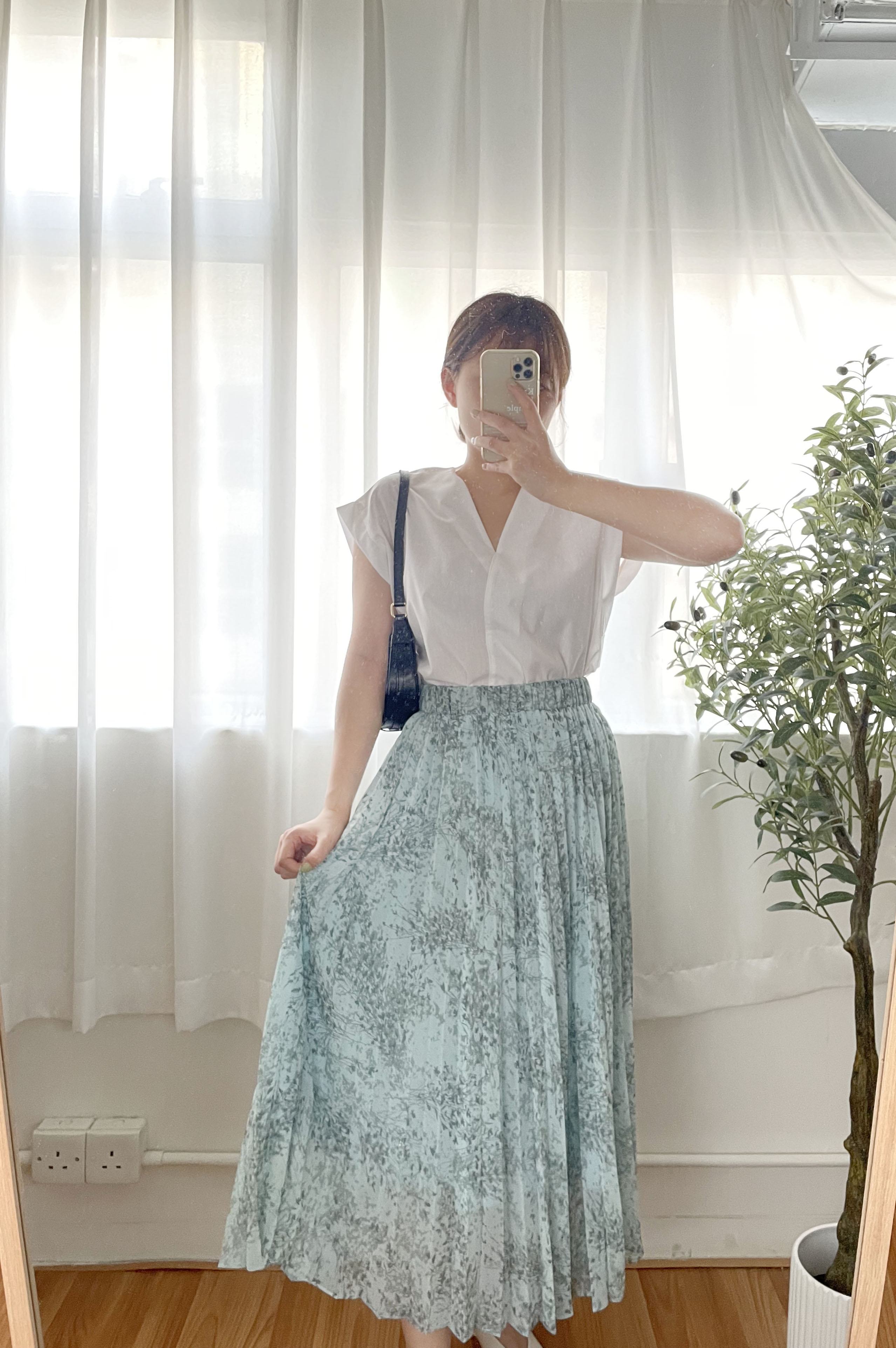 Pleated Garden 輕盈飄飄水影花枝百褶傘裙, Skirt/ SK8623 (White Sold out)