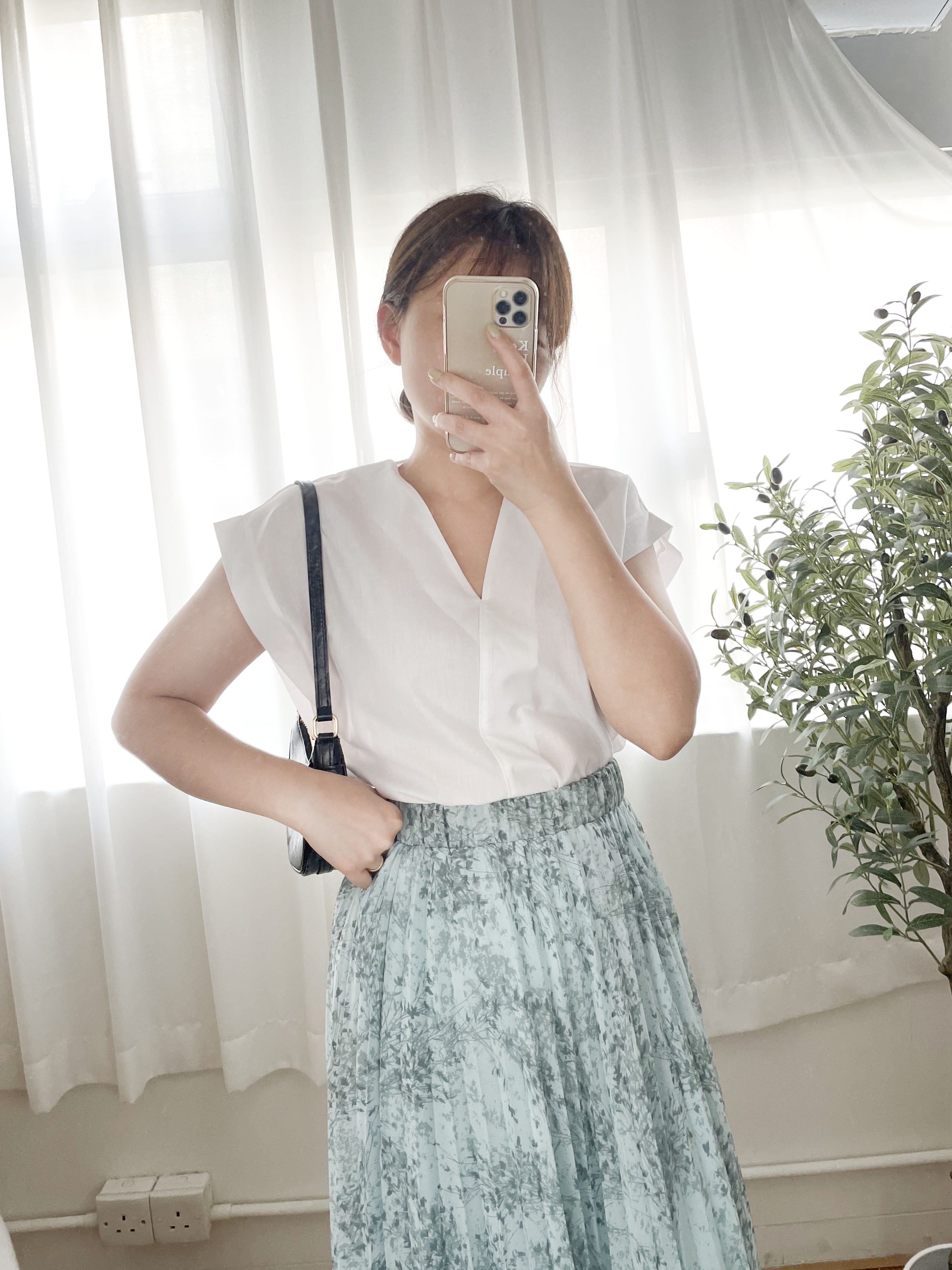 Pleated Garden 輕盈飄飄水影花枝百褶傘裙, Skirt/ SK8623 (White Sold out)