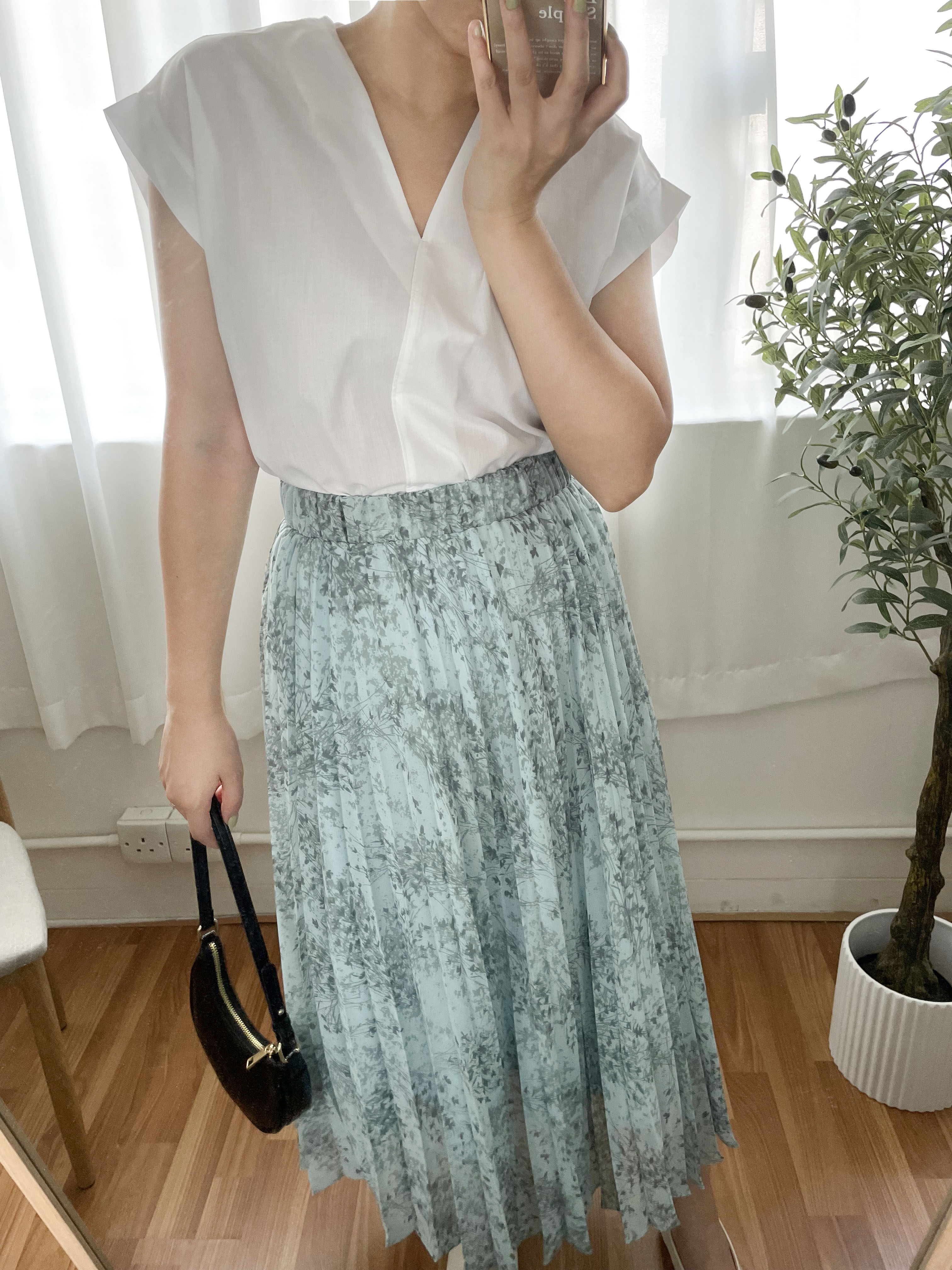 Pleated Garden 輕盈飄飄水影花枝百褶傘裙, Skirt/ SK8623 (White Sold out)