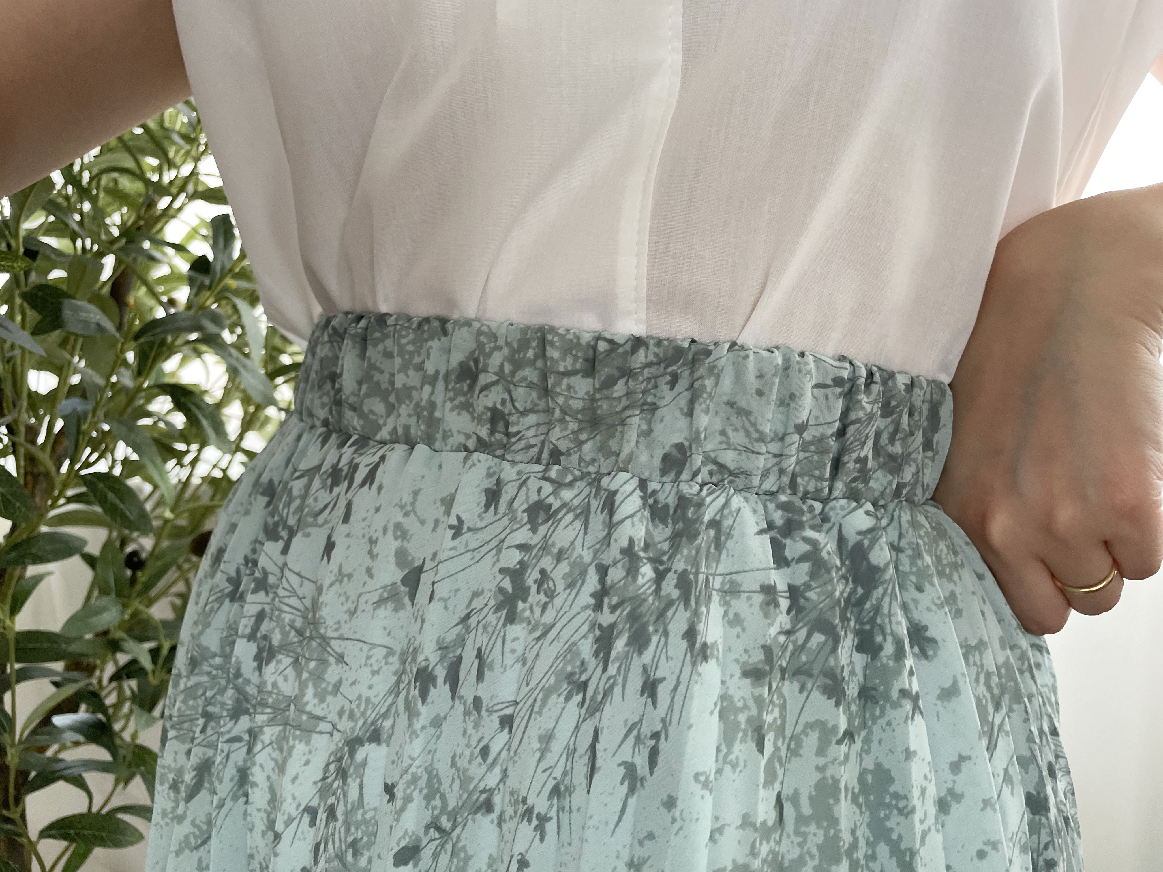 Pleated Garden 輕盈飄飄水影花枝百褶傘裙, Skirt/ SK8623 (White Sold out)