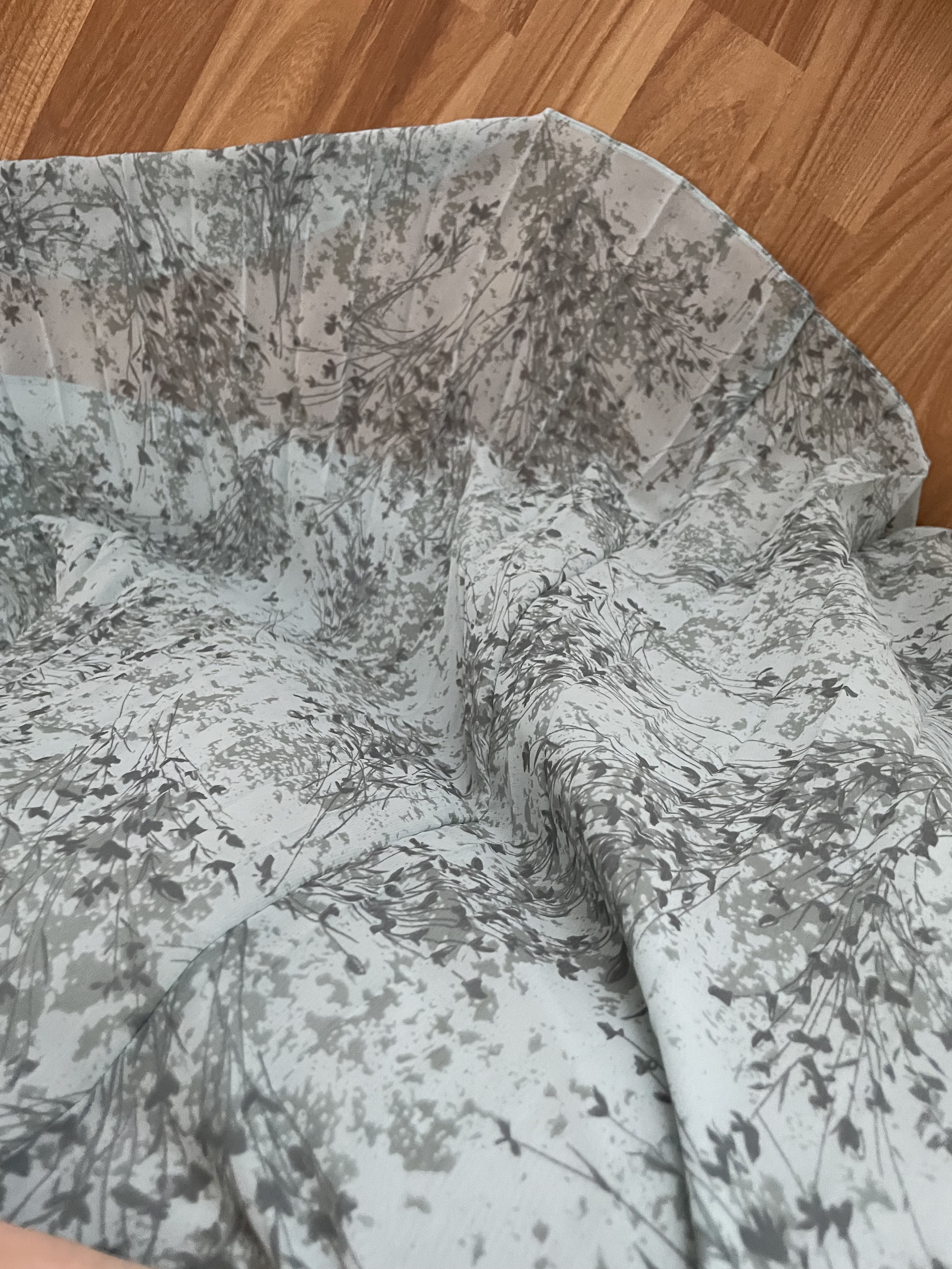 Pleated Garden 輕盈飄飄水影花枝百褶傘裙, Skirt/ SK8623 (White Sold out)