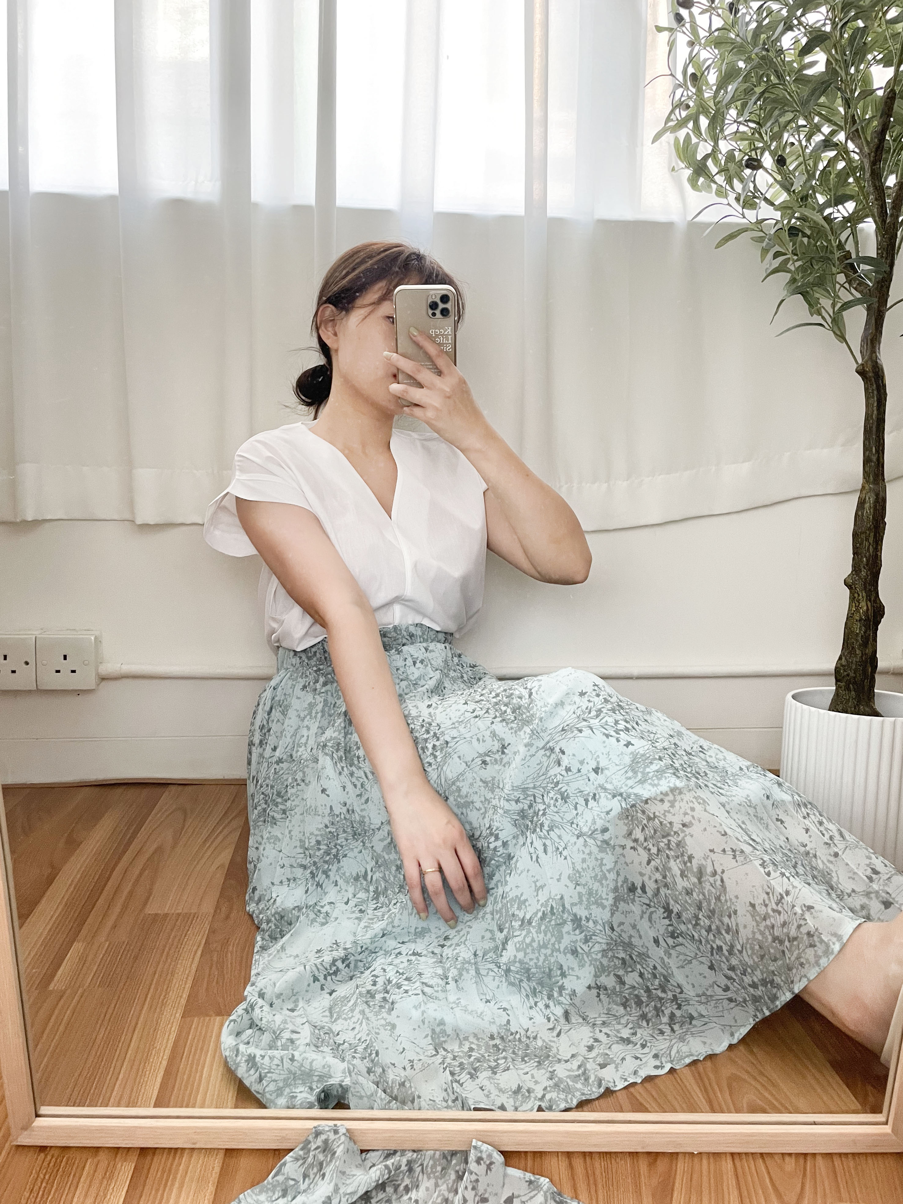 Pleated Garden 輕盈飄飄水影花枝百褶傘裙, Skirt/ SK8623 (White Sold out)