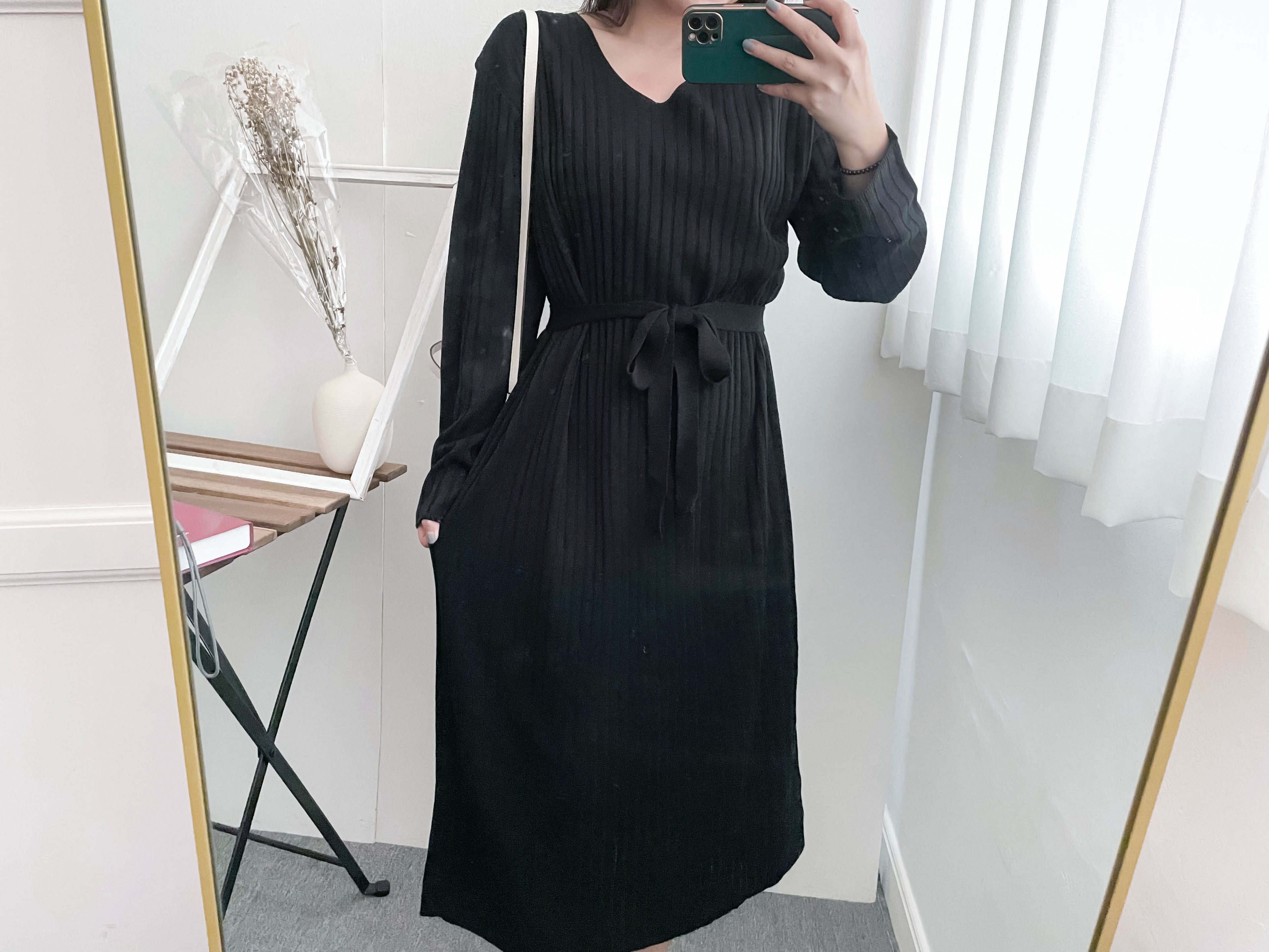 Anden 柔軟彈性寬鬆修腰直紋裙, Dress/ DS8935