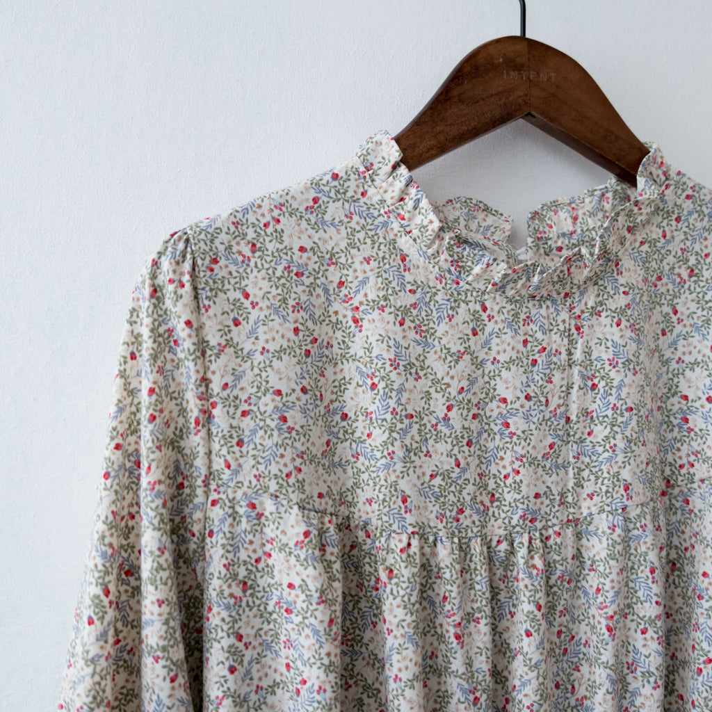 Branches 飄逸雪紡細荷葉領口自然層次花枝, dress/ DS8800