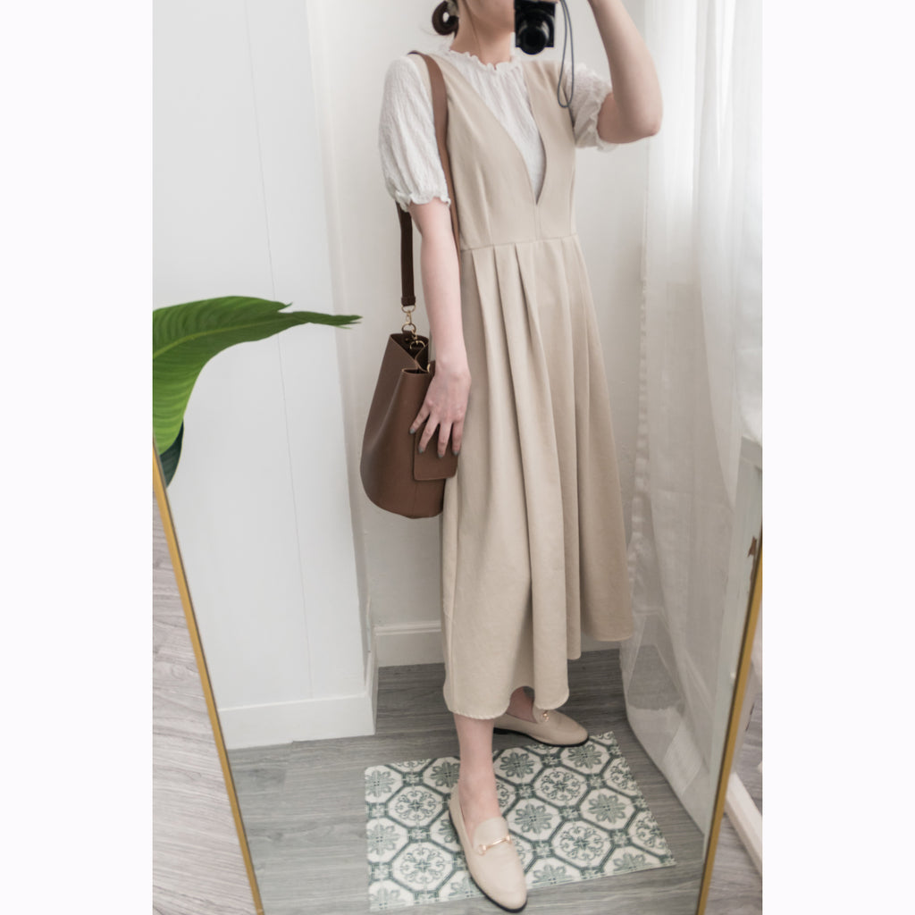 PLEATED VEST 開V領口腰線下百褶背心裙, DRESS/ DS8829