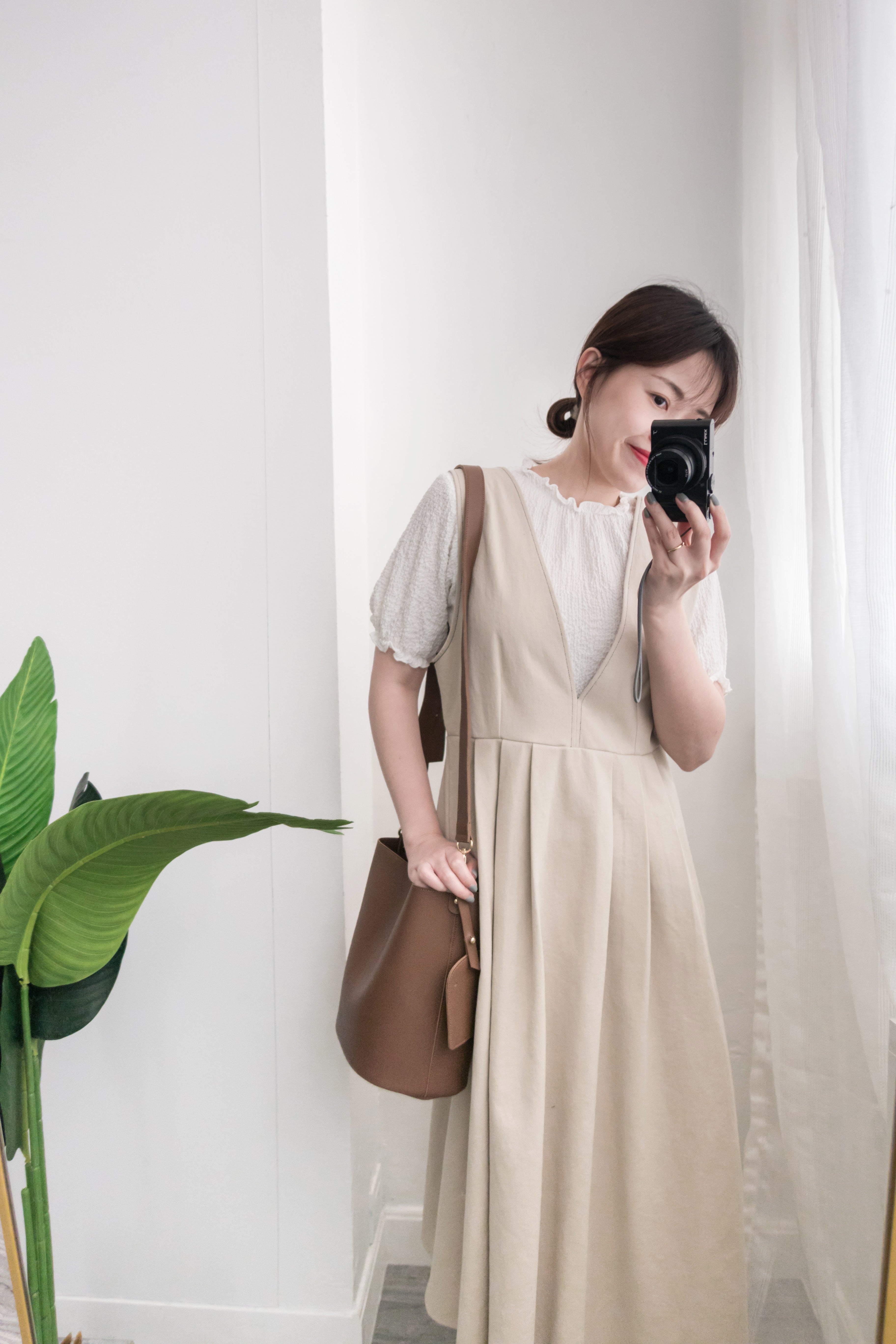 PLEATED VEST 開V領口腰線下百褶背心裙, DRESS/ DS8829