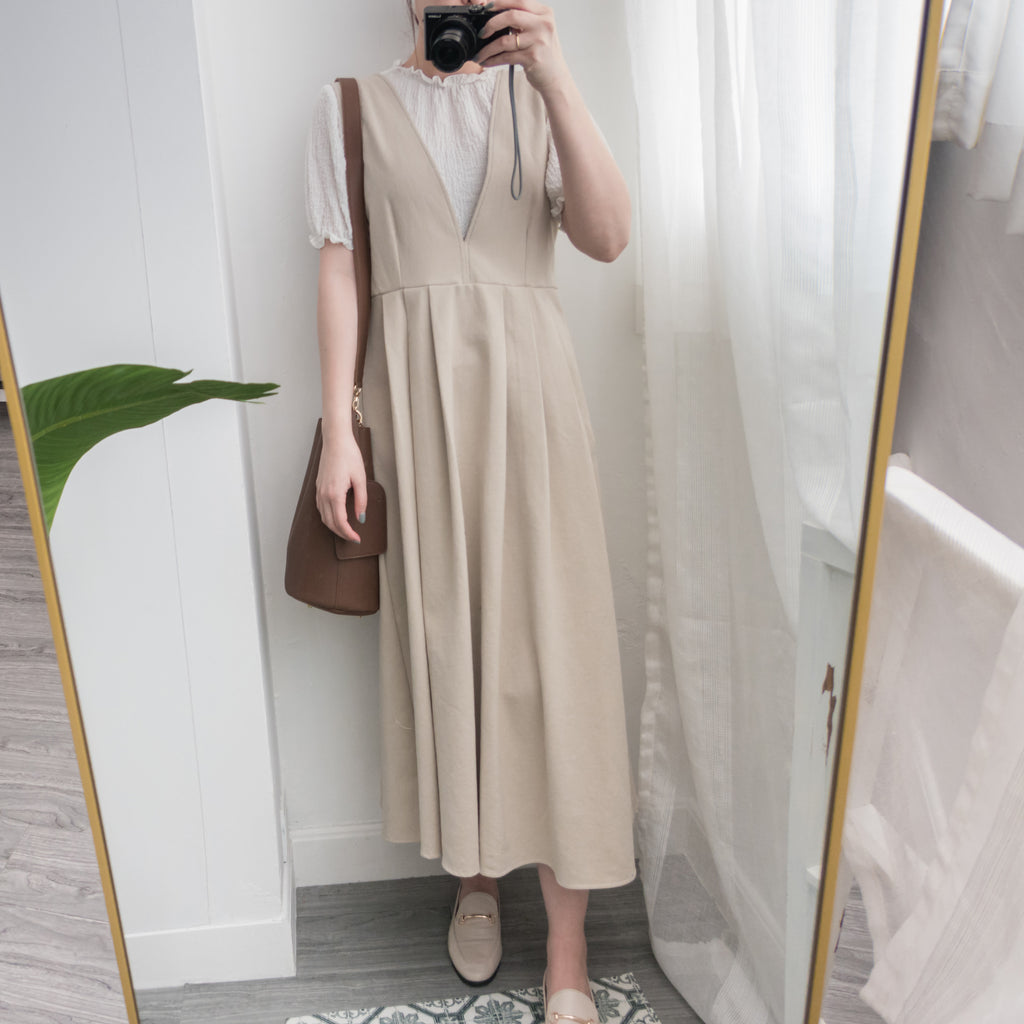 PLEATED VEST 開V領口腰線下百褶背心裙, DRESS/ DS8829
