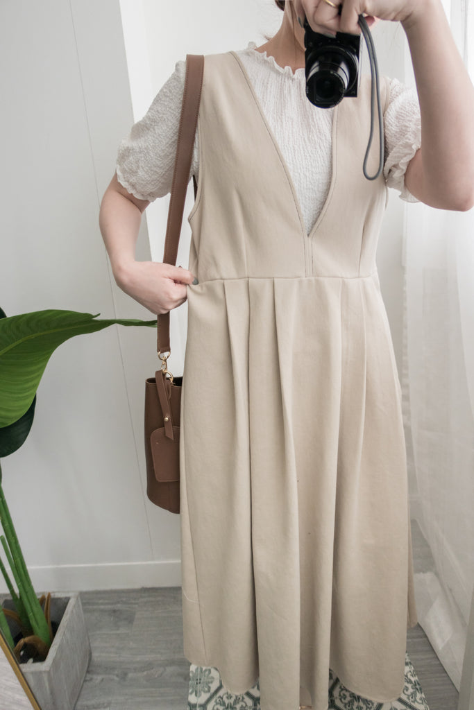 PLEATED VEST 開V領口腰線下百褶背心裙, DRESS/ DS8829