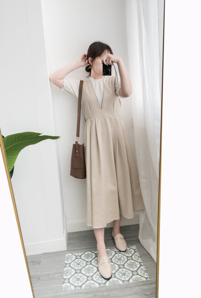 PLEATED VEST 開V領口腰線下百褶背心裙, DRESS/ DS8829