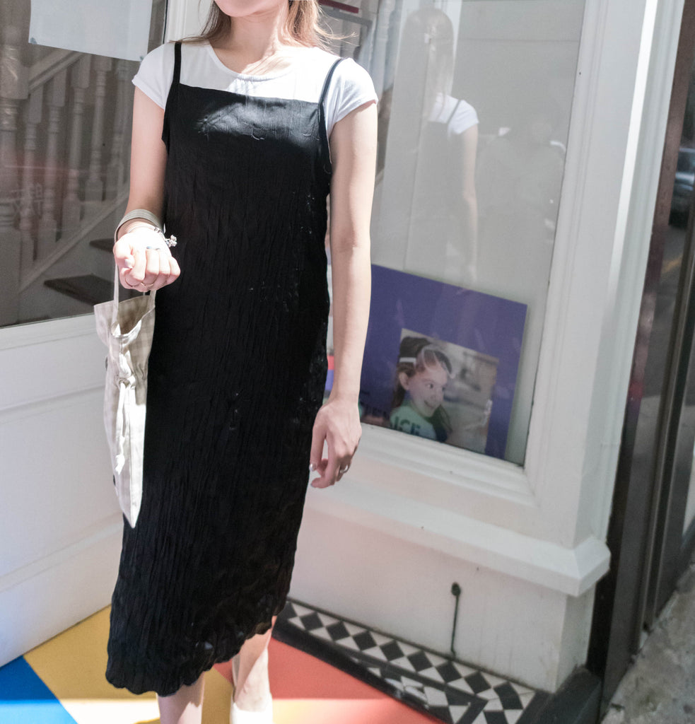 Black 皺紋小優雅吊帶連身裙, Dress/ DS8905