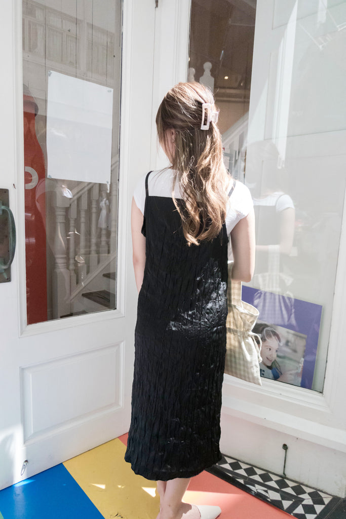 Black 皺紋小優雅吊帶連身裙, Dress/ DS8905