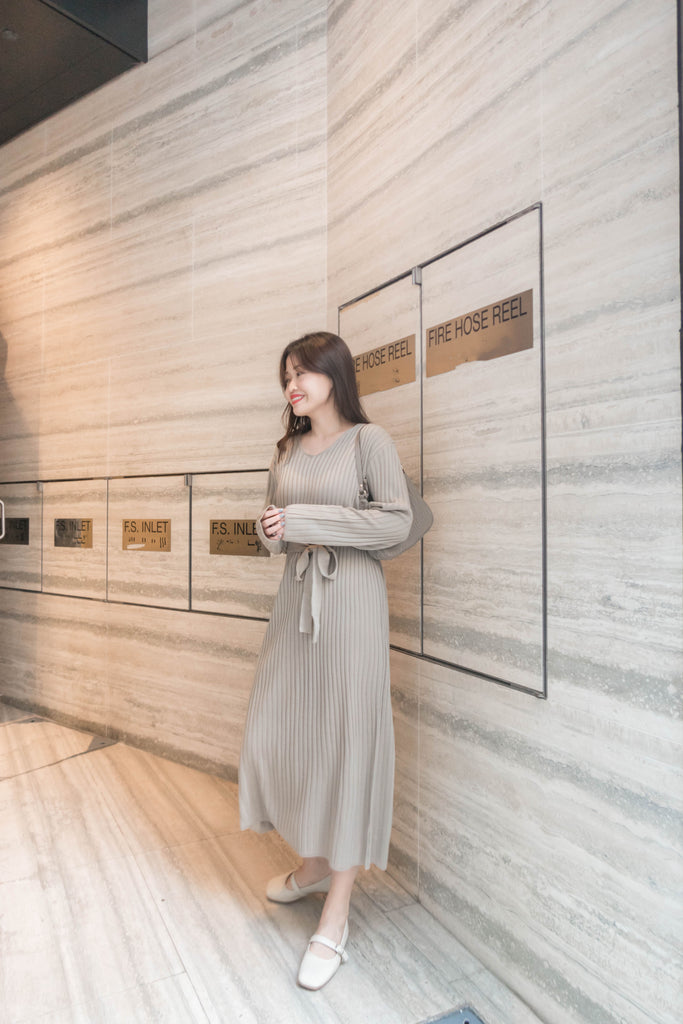 Anden 柔軟彈性寬鬆修腰直紋裙, Dress/ DS8935
