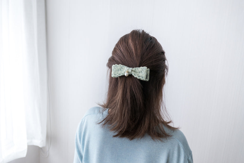 Lace, Banana Clip/ HA8073