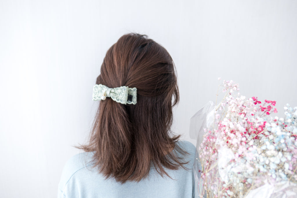 Lace, Banana Clip/ HA8073