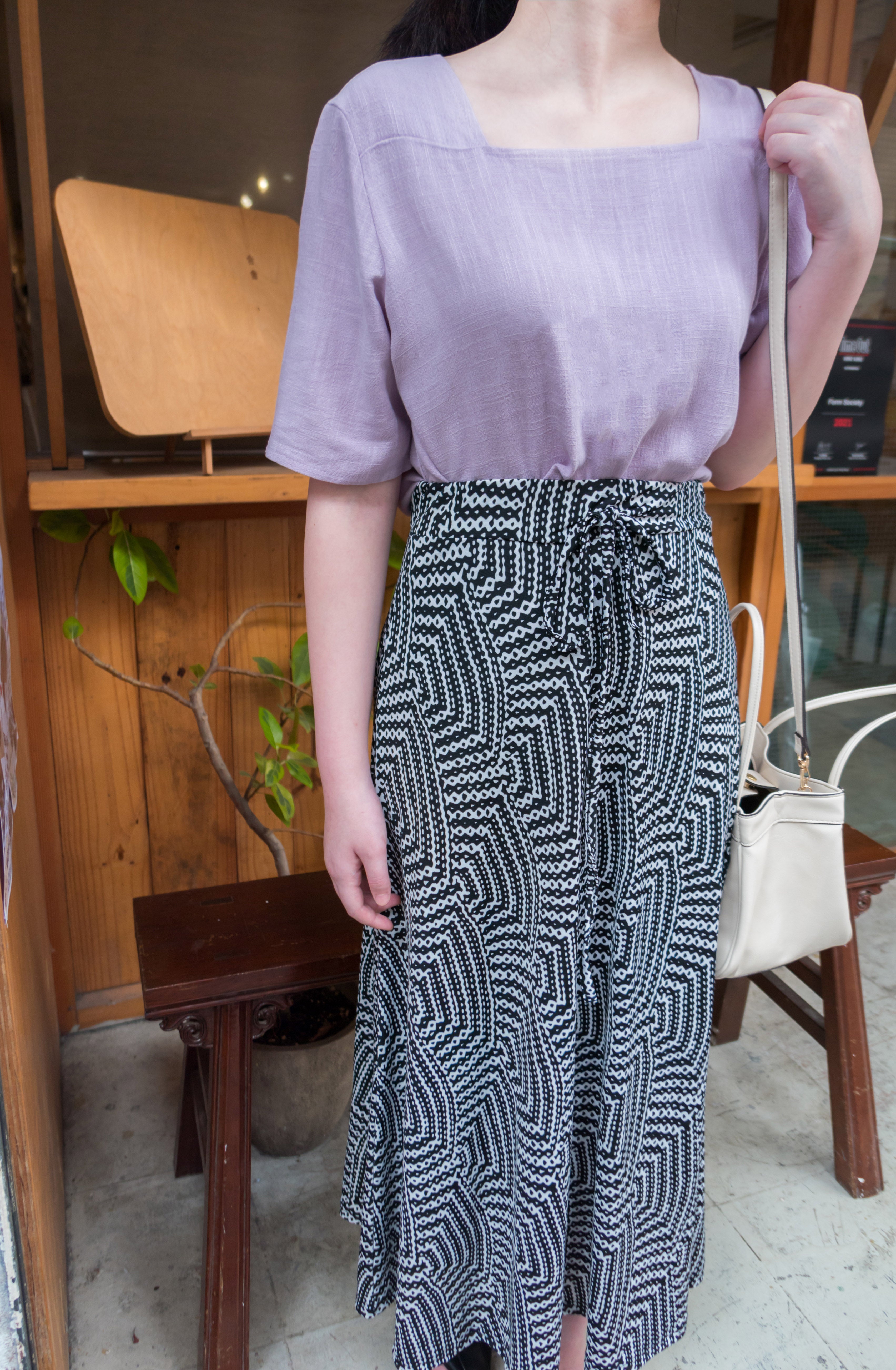 Geometric 黑白幾何花紋垂感彈性, Skirt/ SK8613