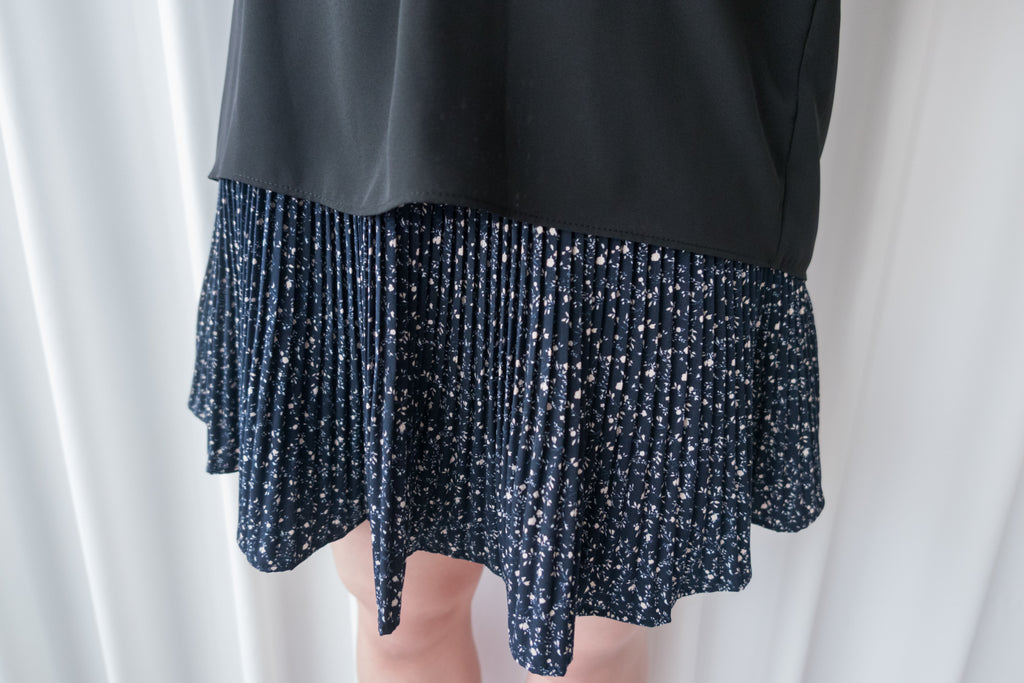 Navy Floral 細百褶小波浪裙擺裙褲, Skirt/ SK8612