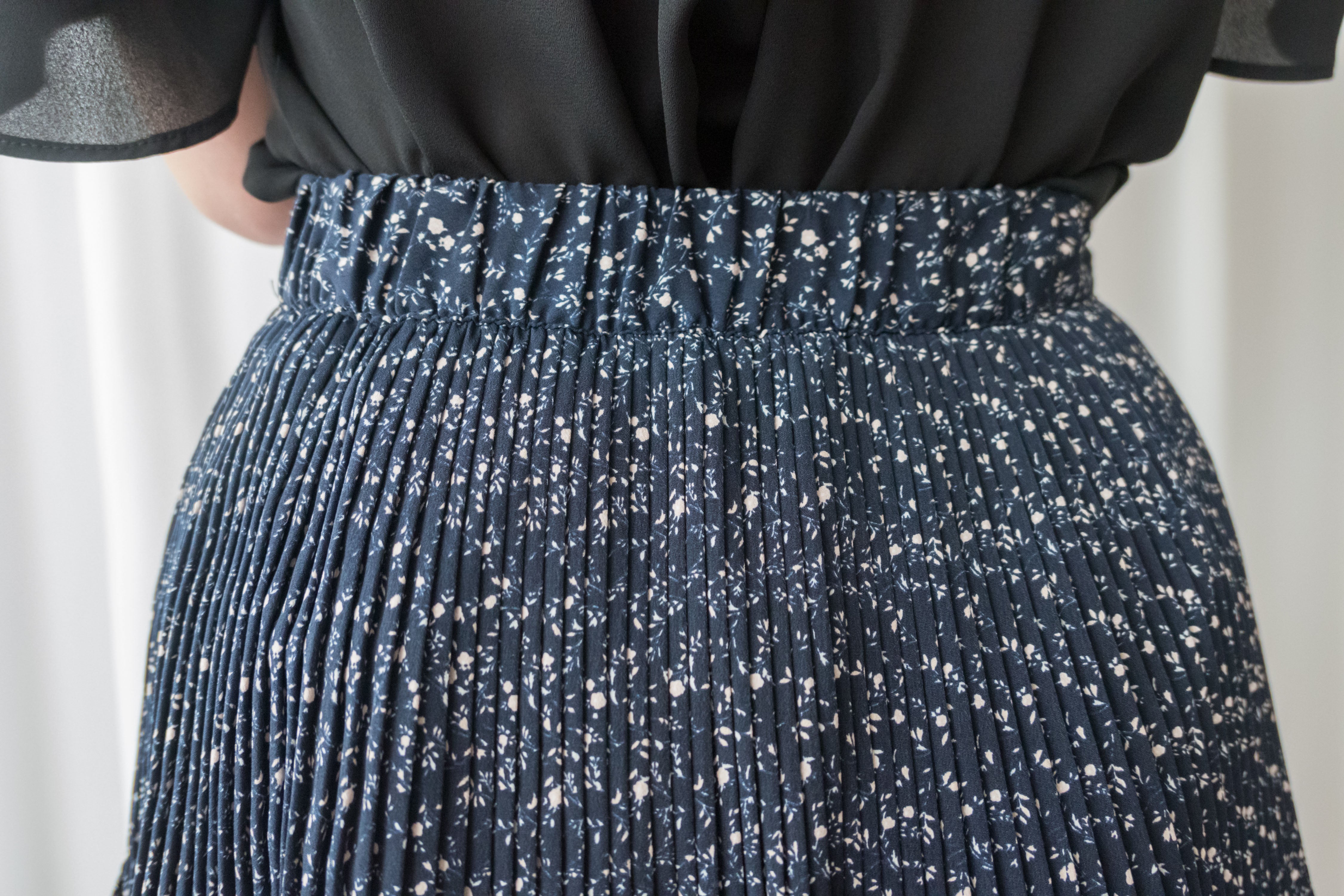 Navy Floral 細百褶小波浪裙擺裙褲, Skirt/ SK8612