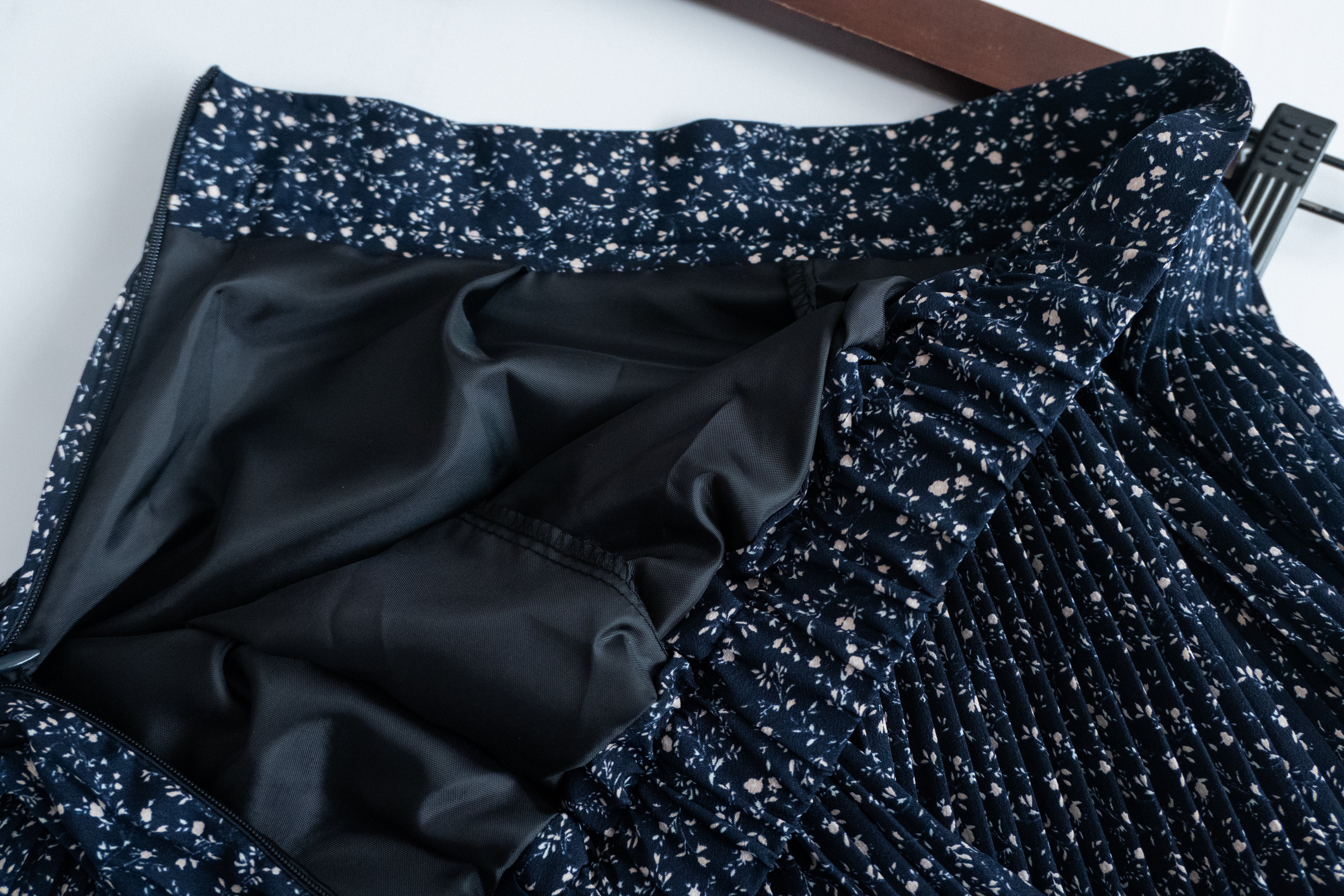 Navy Floral 細百褶小波浪裙擺裙褲, Skirt/ SK8612
