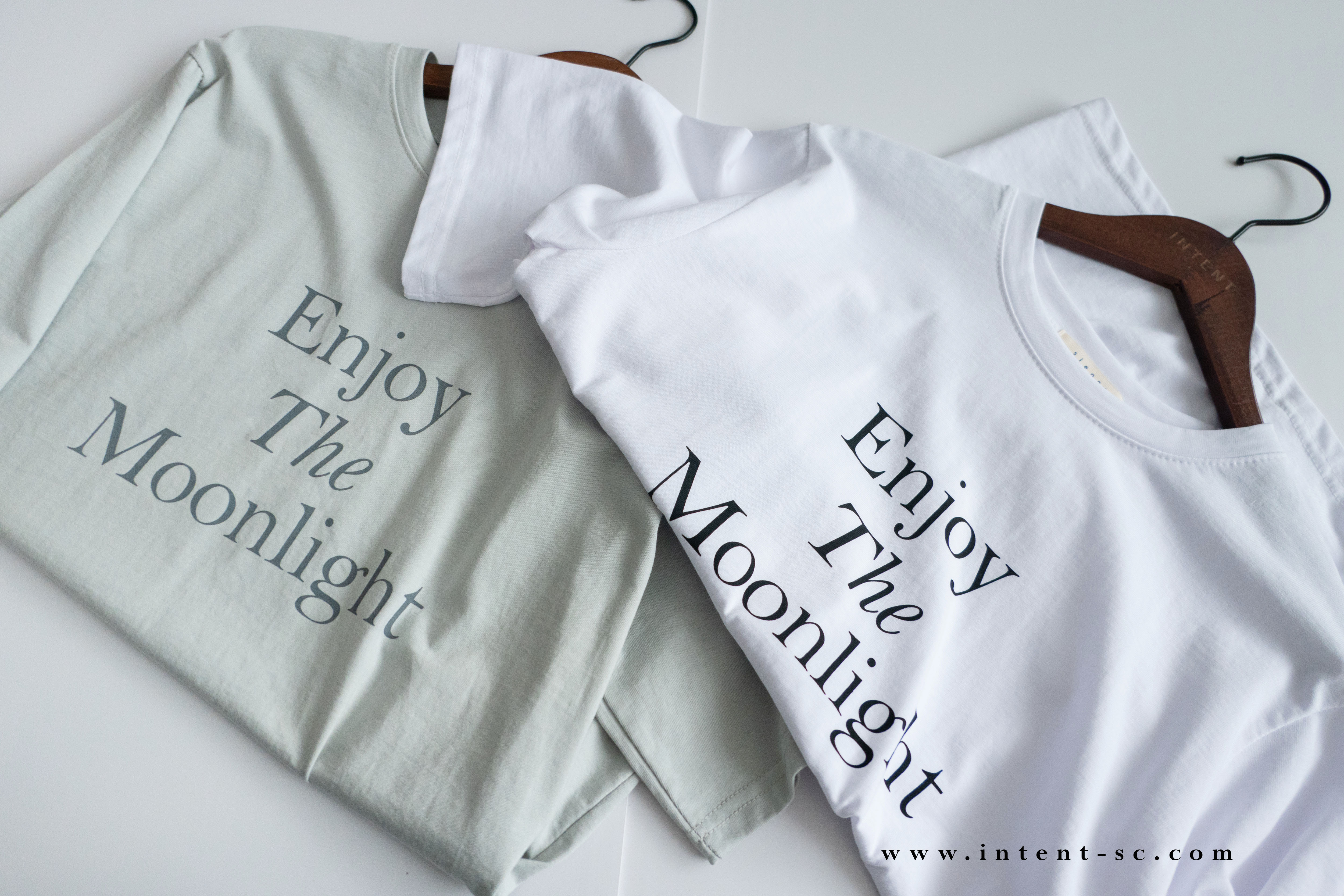 Moon Bathing 浪漫詩句文字,Tee/ TP8776 (honeydew sold out)