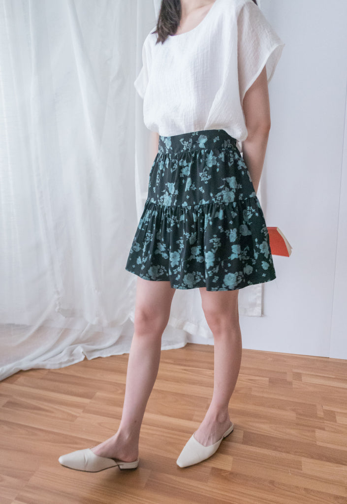 Lisianthus 黑色線條桔梗雙層傘裙(褲裡), Skirt/ SK8629