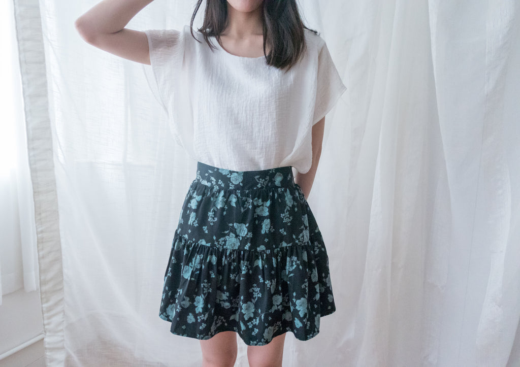 Lisianthus 黑色線條桔梗雙層傘裙(褲裡), Skirt/ SK8629